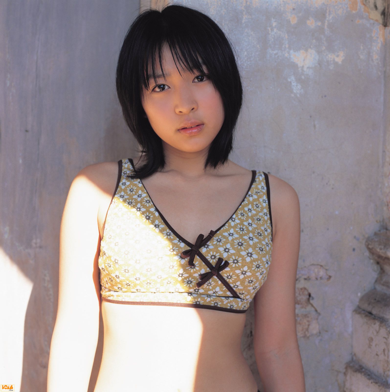 黒川芽以《Nina – Special Wallpaper》  [Bomb.TV] 2004年12月刊