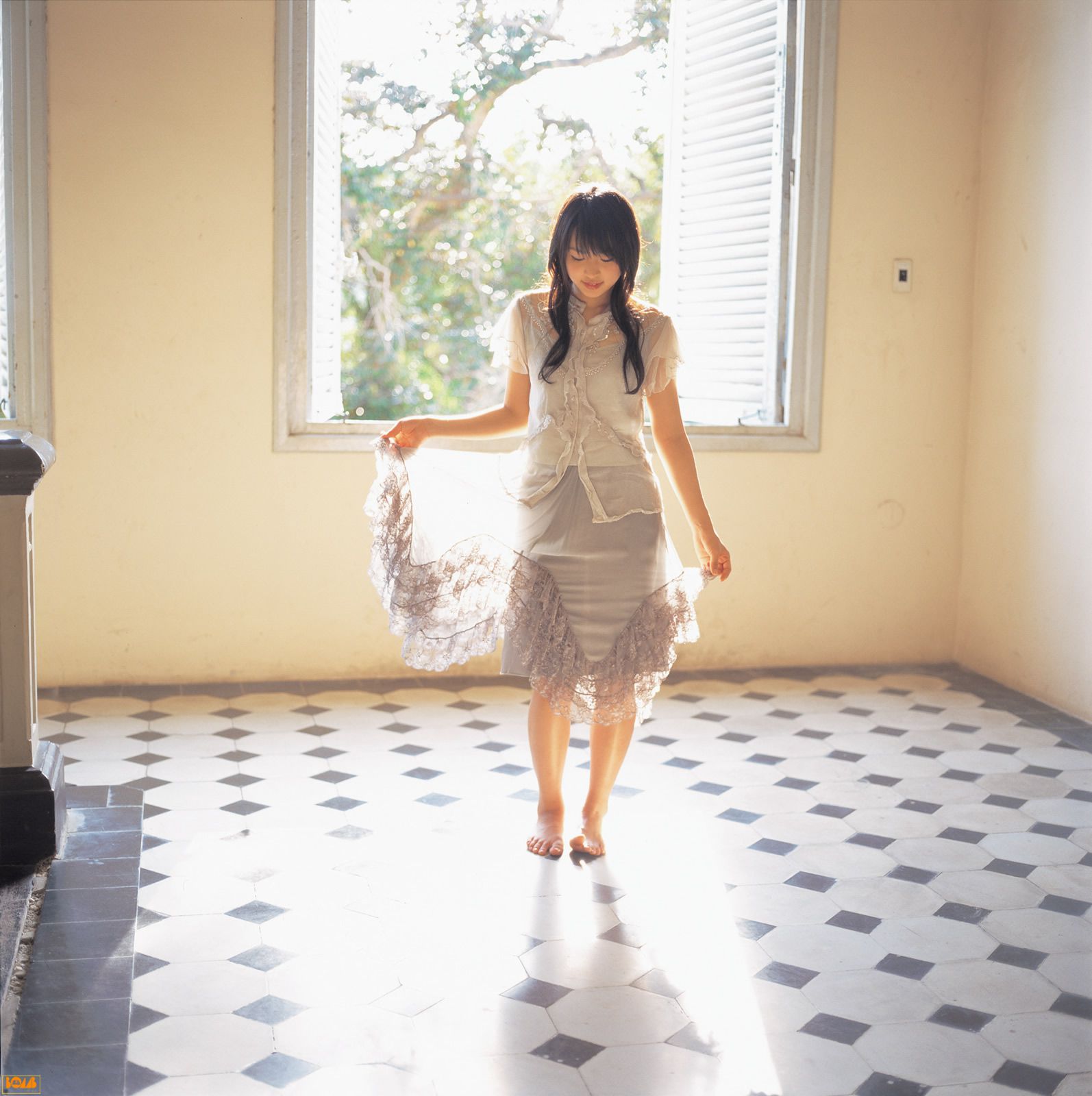 黒川芽以《Nina – Special Wallpaper》  [Bomb.TV] 2004年12月刊