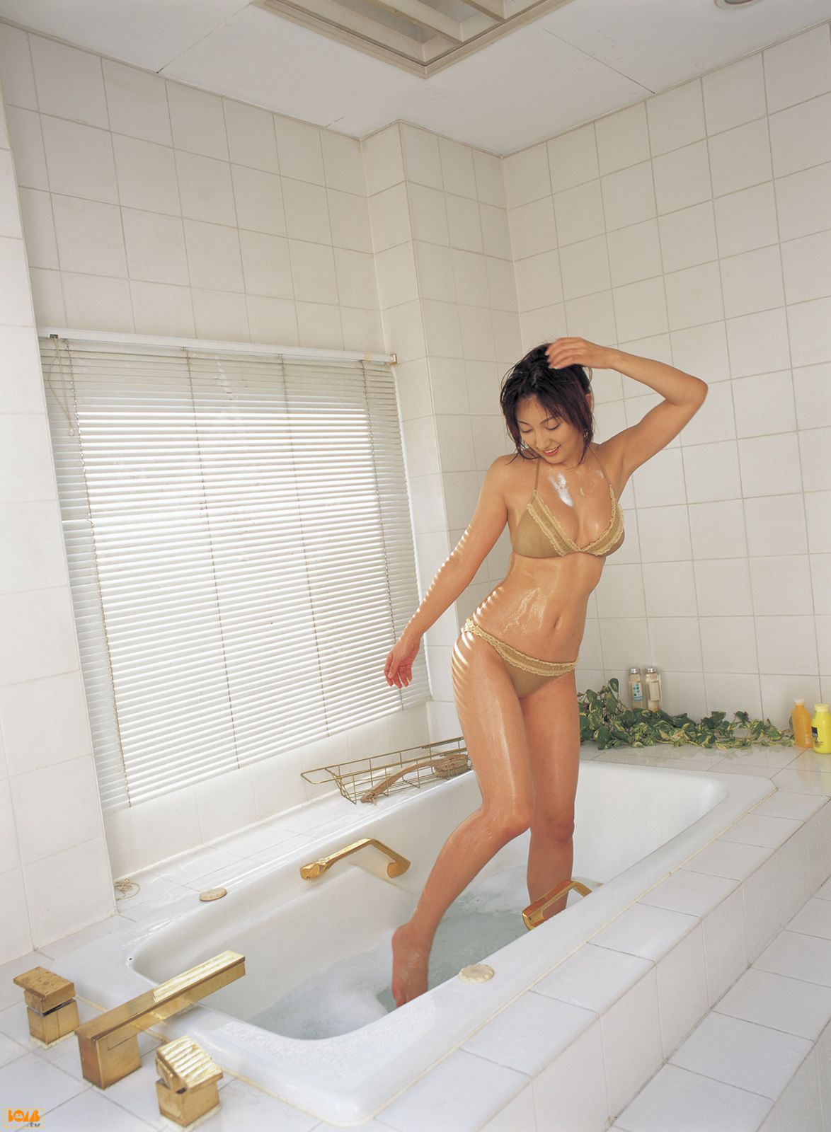 [Bomb.TV] 2005年02月刊 Yoko Kumada 熊田曜子