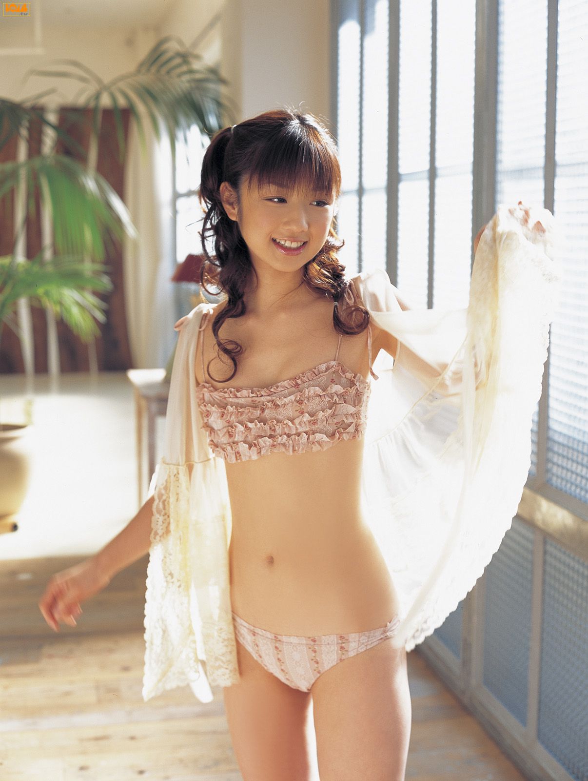 [Bomb.TV] 2006年03月刊 Yuko Ogura 小倉優子