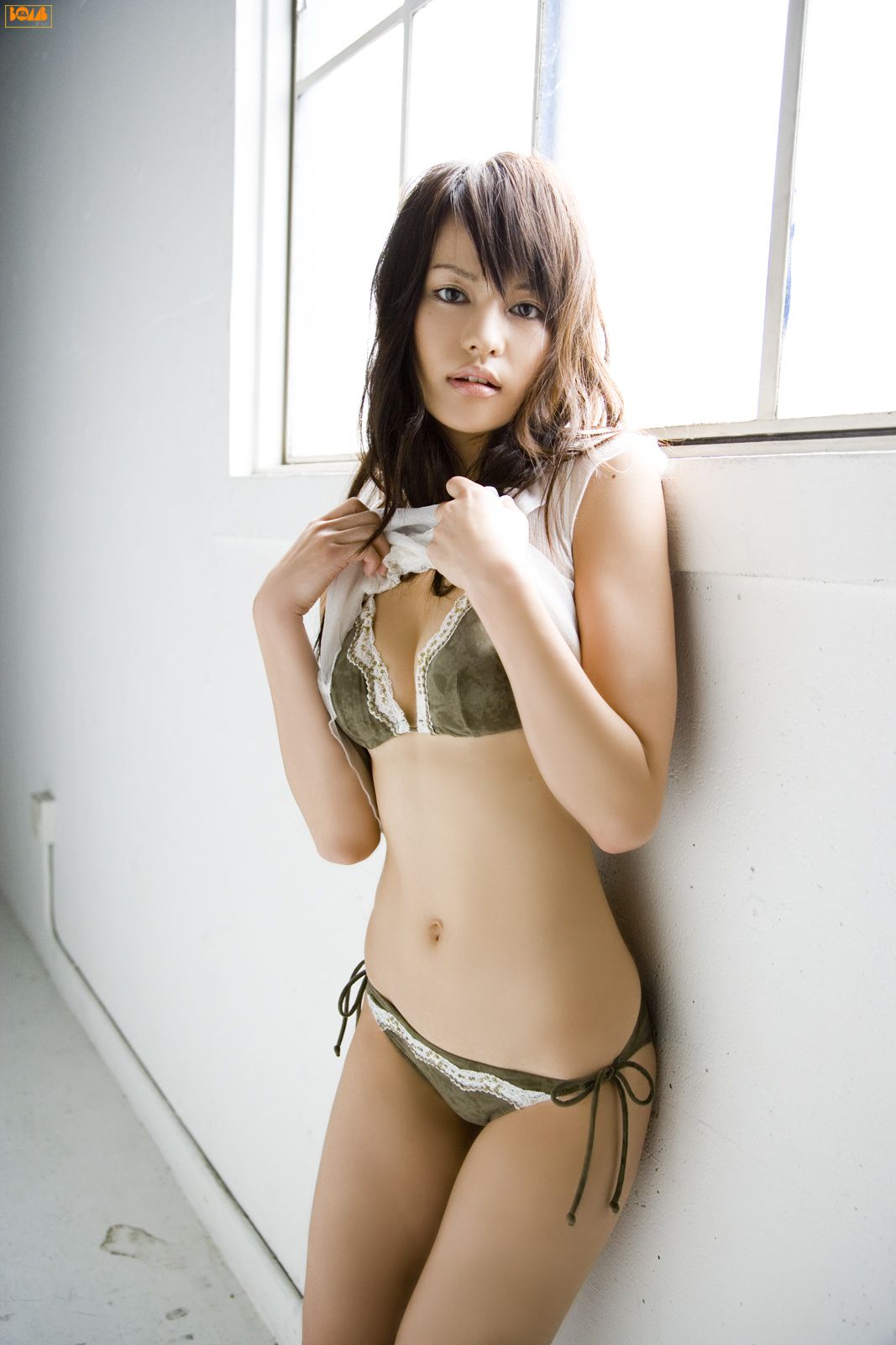 堀田ゆい夏/相泽仁美/白鳥百合子《Bakunyu Bjio Special》  [Bomb.TV] 2006年11月刊