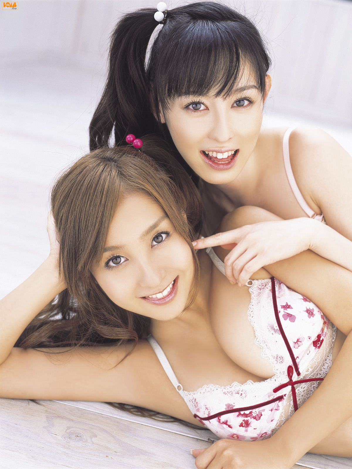 [Bomb.TV] 2007年10月刊 秋山莉奈 & 木口亜矢