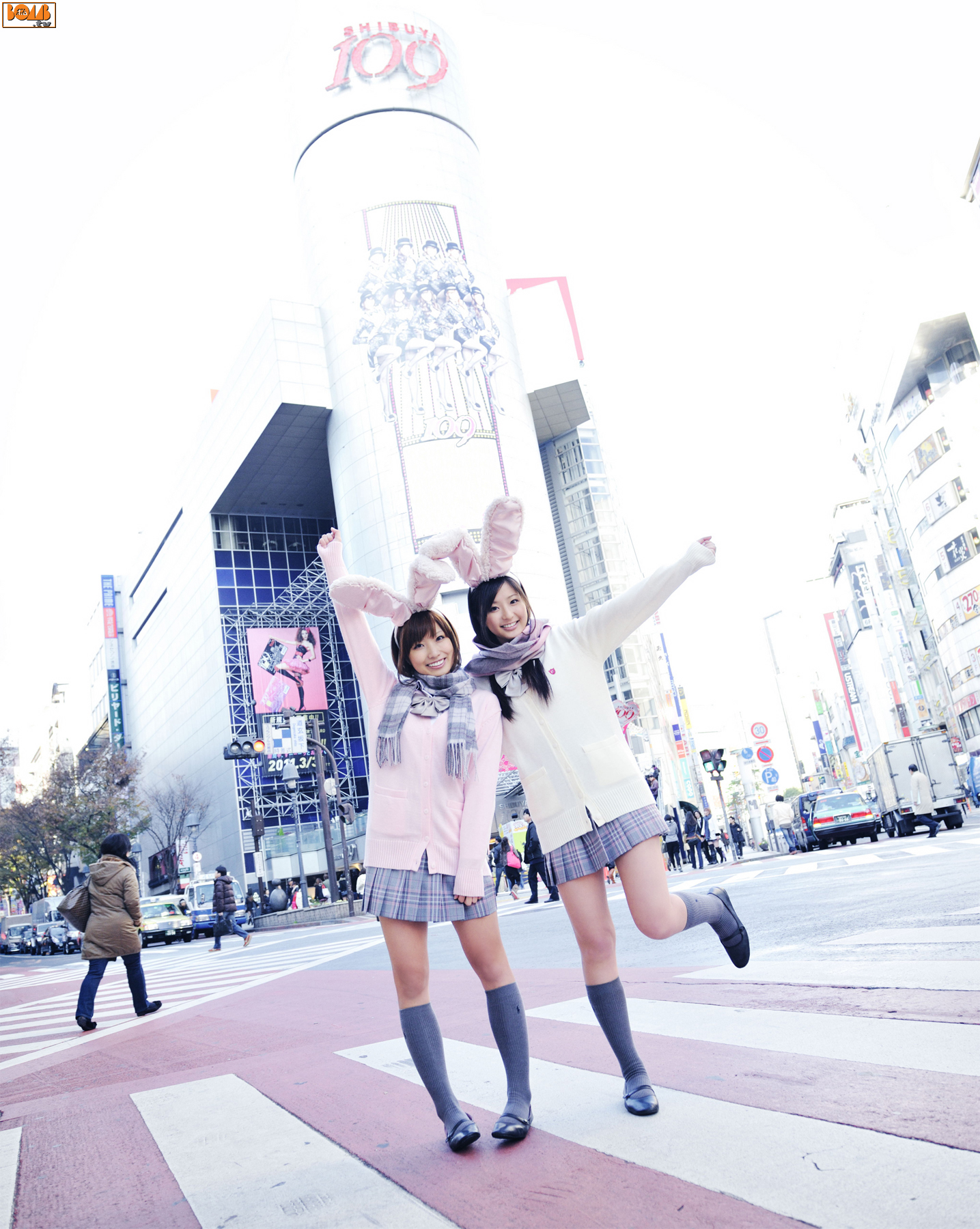 村上友梨&夏垣佳奈《Mimi Girls》 [Bomb.TV] 2011年02月号