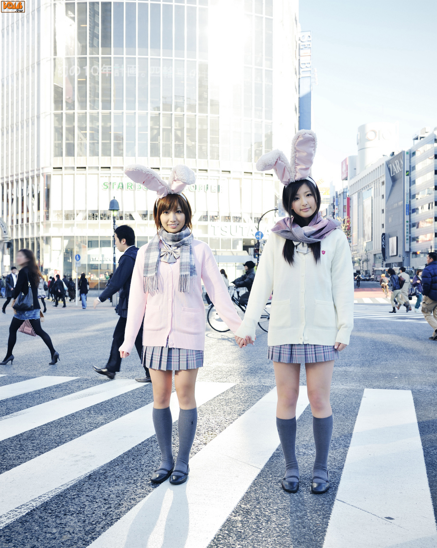 村上友梨&夏垣佳奈《Mimi Girls》 [Bomb.TV] 2011年02月号