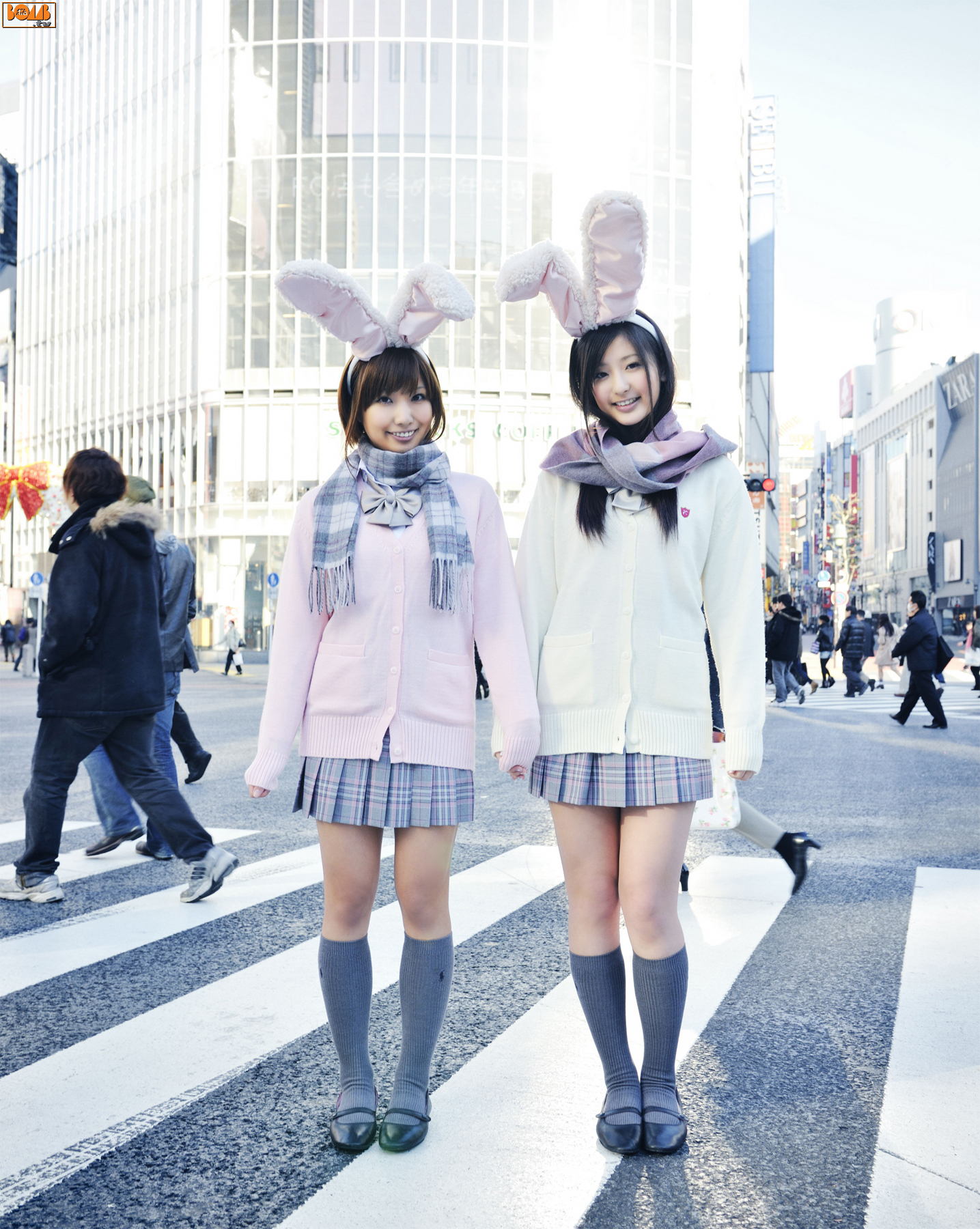 村上友梨&夏垣佳奈《Mimi Girls》 [Bomb.TV] 2011年02月号