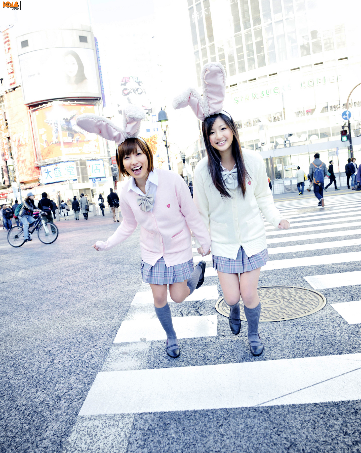 村上友梨&夏垣佳奈《Mimi Girls》 [Bomb.TV] 2011年02月号