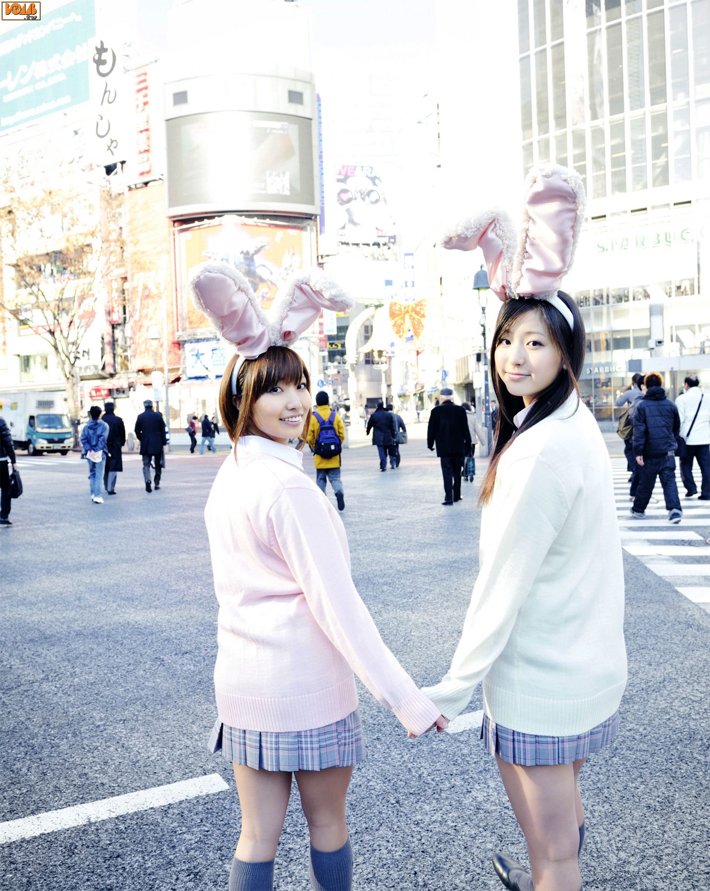 村上友梨&夏垣佳奈《Mimi Girls》 [Bomb.TV] 2011年02月号