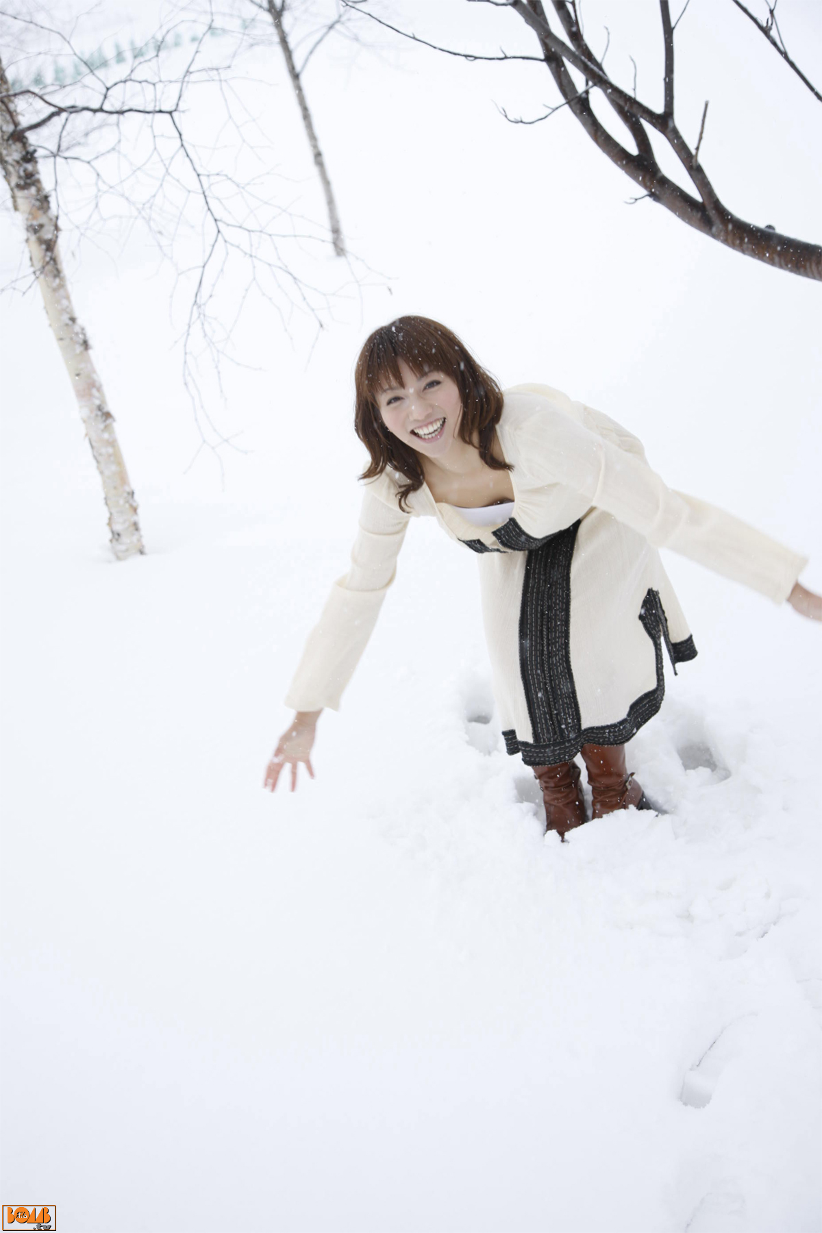 甲斐まり恵《意外なほどに大胆に》  [Bomb.TV] 2011年02月号