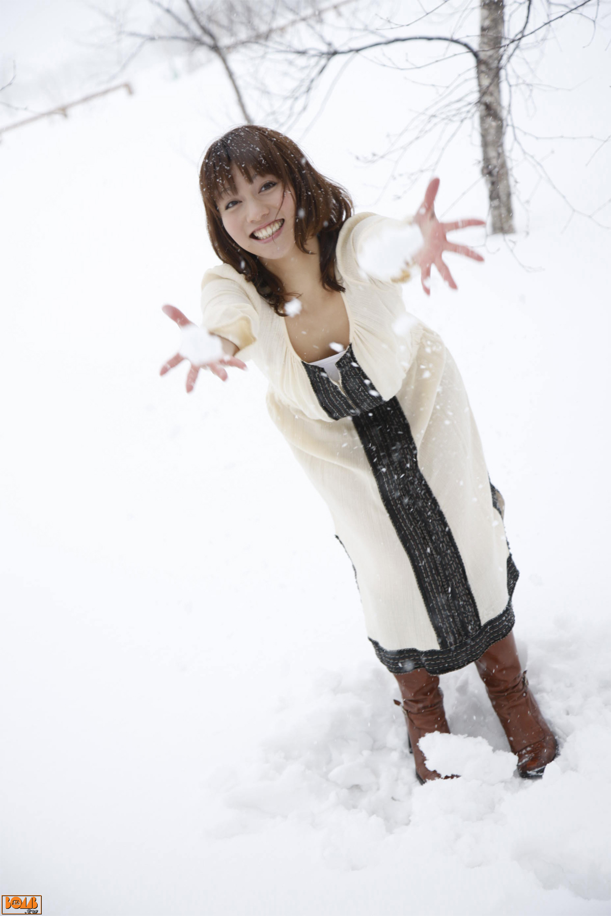 甲斐まり恵《意外なほどに大胆に》  [Bomb.TV] 2011年02月号