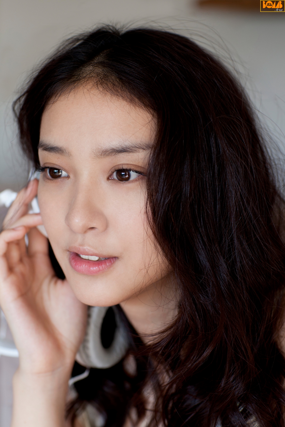 [Bomb.TV] 2012年02月号 武井咲 Emi Takei