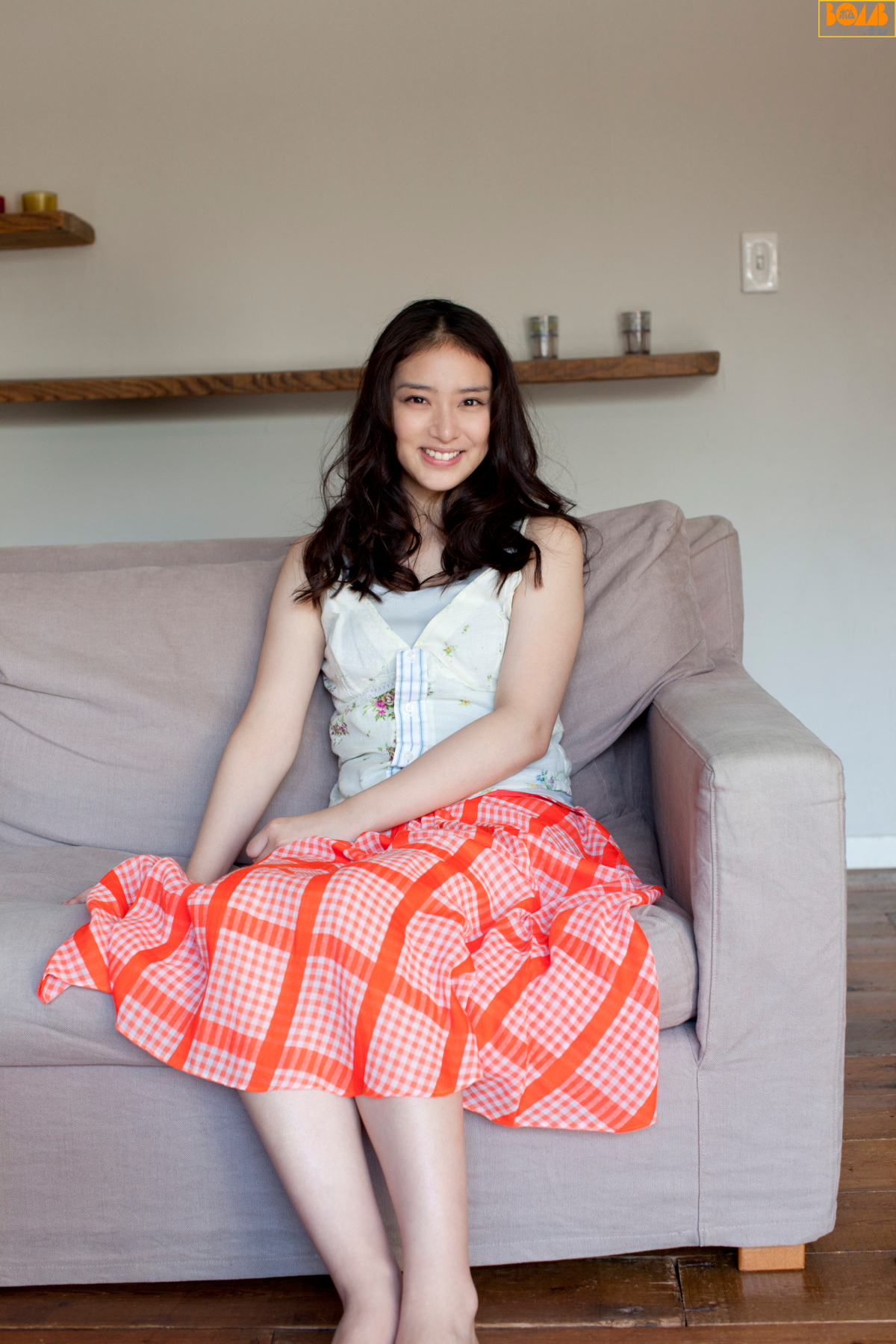[Bomb.TV] 2012年02月号 武井咲 Emi Takei