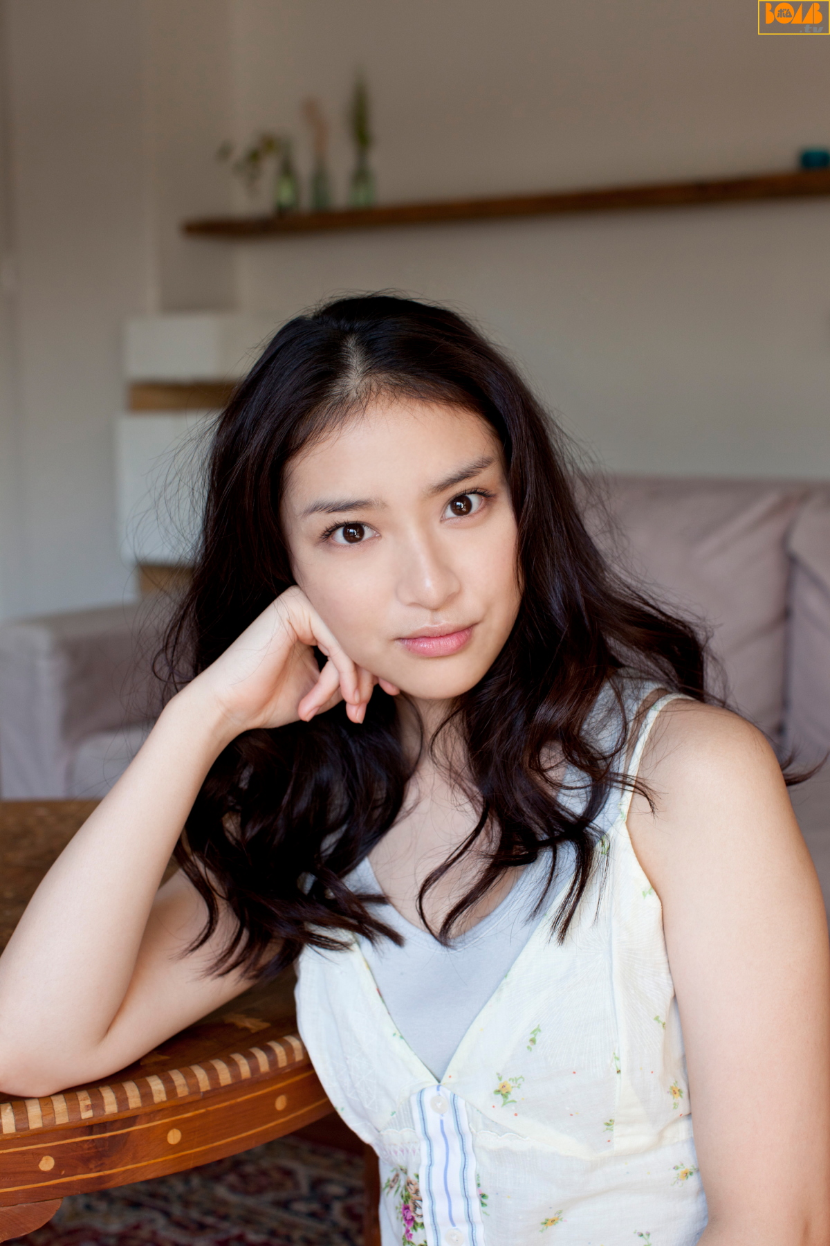 [Bomb.TV] 2012年02月号 武井咲 Emi Takei