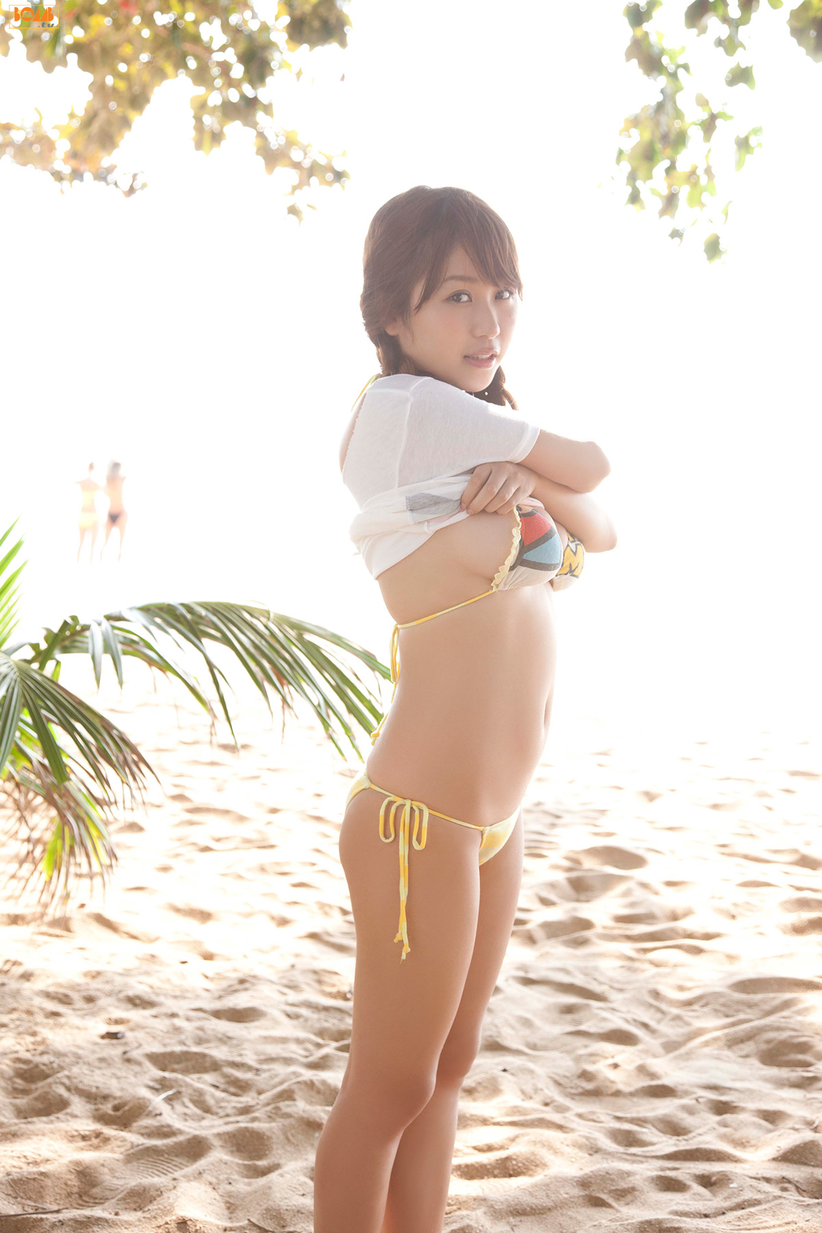 Nishida Mai 西田麻衣  [Bomb.TV] 2013年02月号