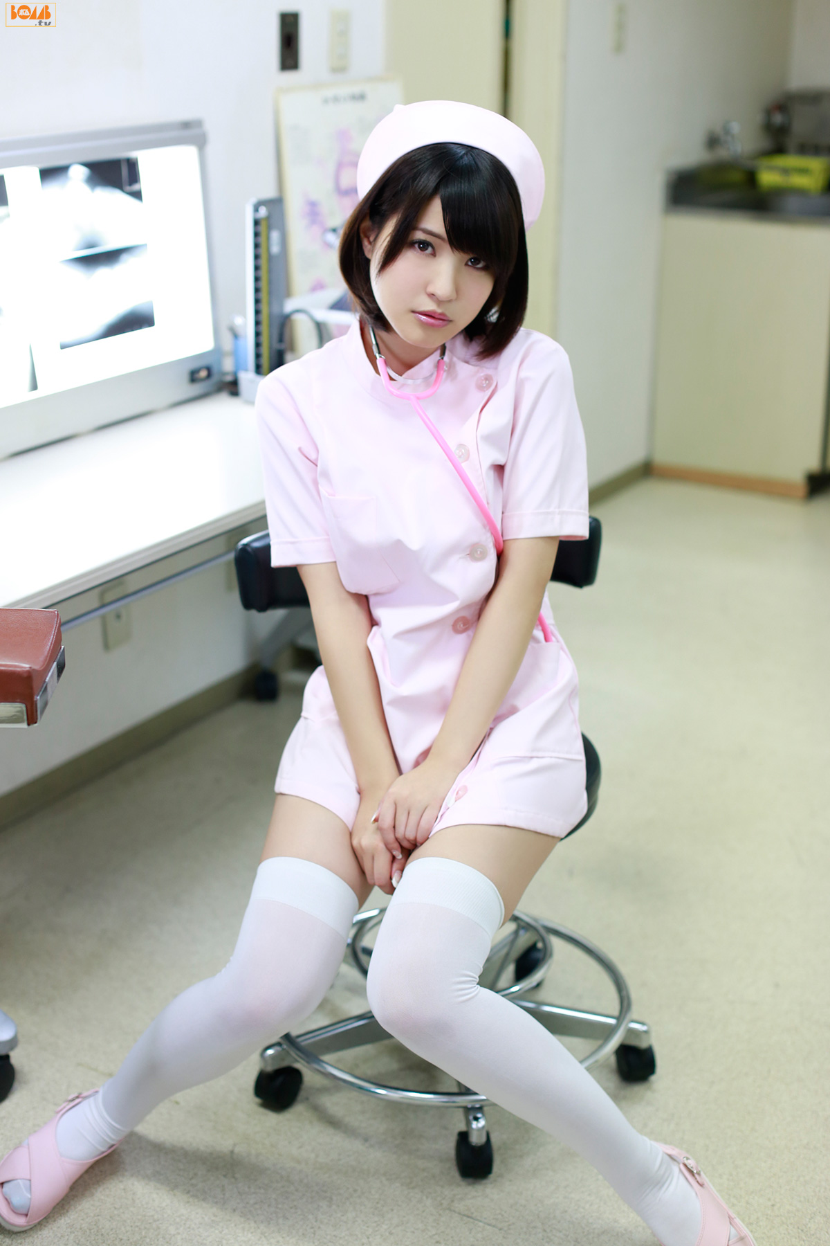 今野杏南、岸明日香《护士与病人的诱惑》  [Bomb.TV] 2013年09月号