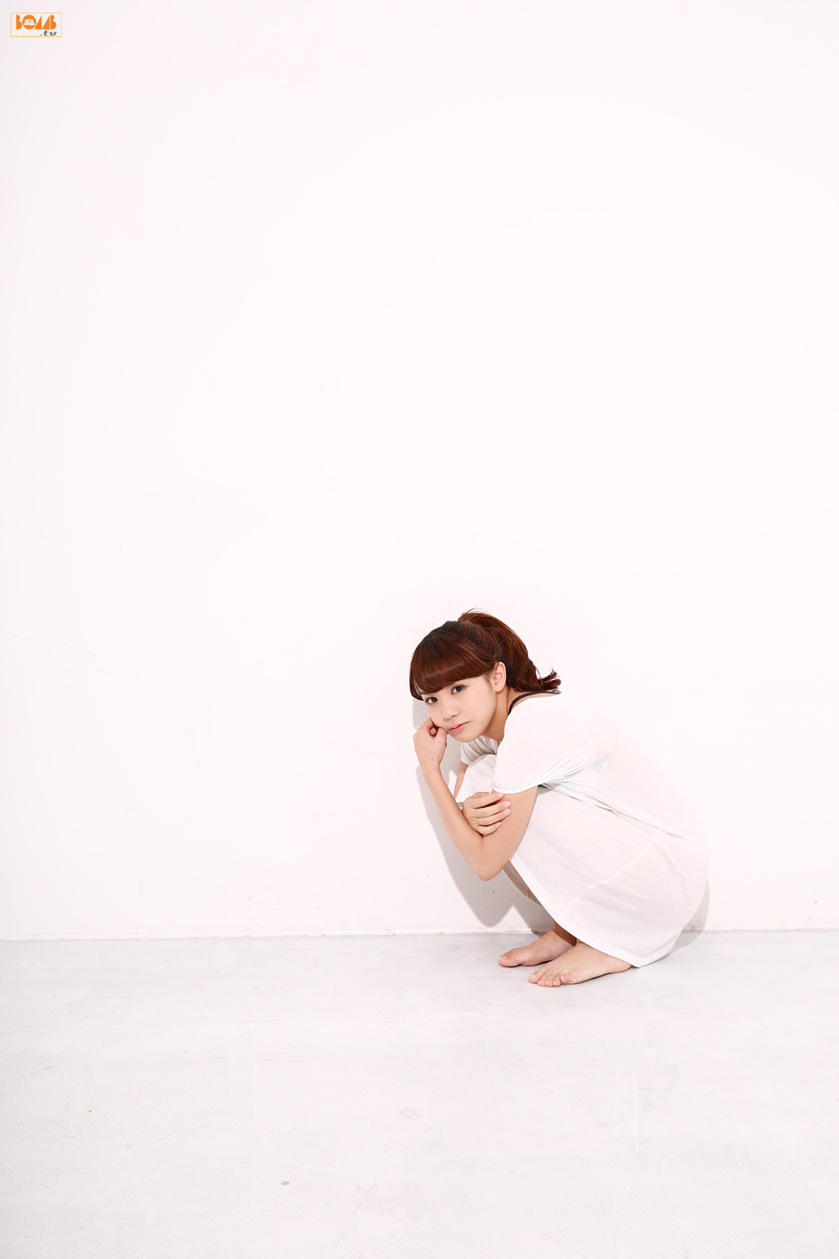 奥仲麻琴《Let s fly まこっちゃん!》  [Bomb.TV] 2015年01月号