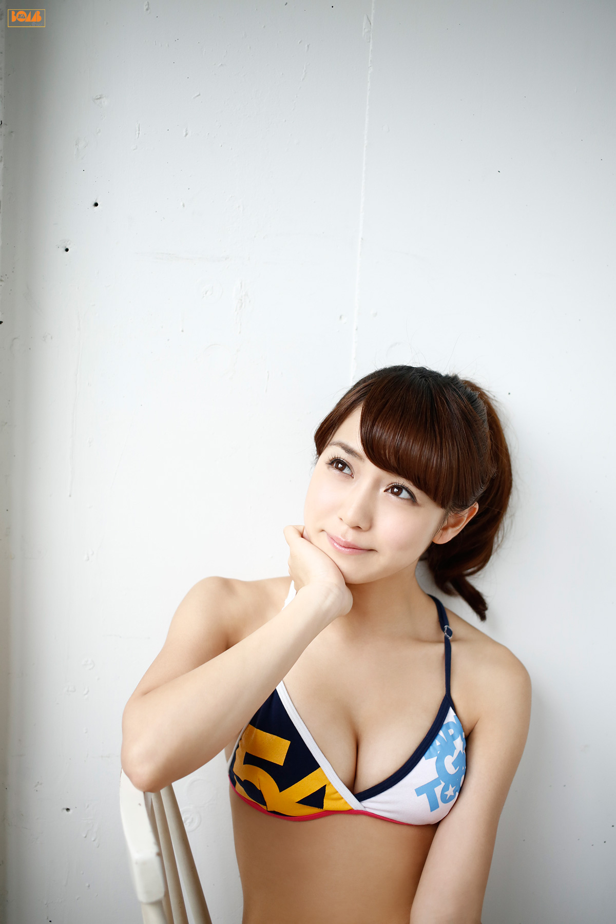 奥仲麻琴《Let s fly まこっちゃん!》  [Bomb.TV] 2015年01月号