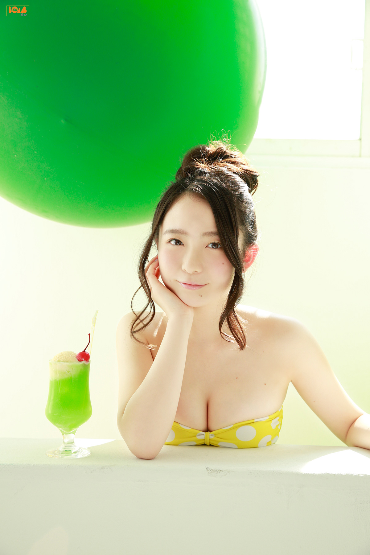 Yumi Nakano 中野佑美  [Bomb.TV] 2015年04月号