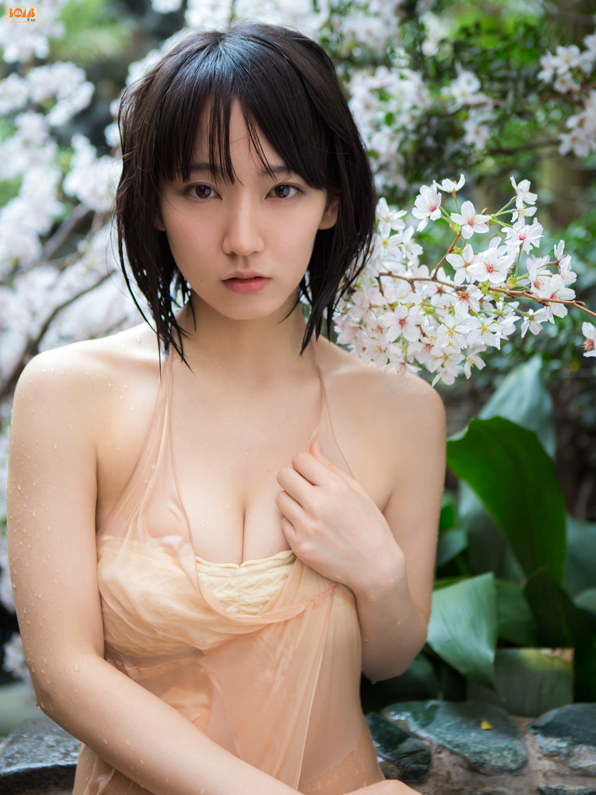 吉岡里帆《キミとボクのデートプラン》 [Bomb.TV] 2015年06月号