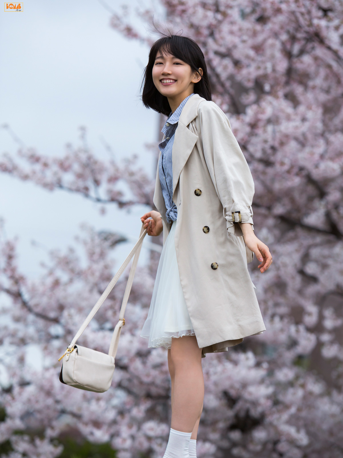 吉岡里帆《キミとボクのデートプラン》 [Bomb.TV] 2015年06月号