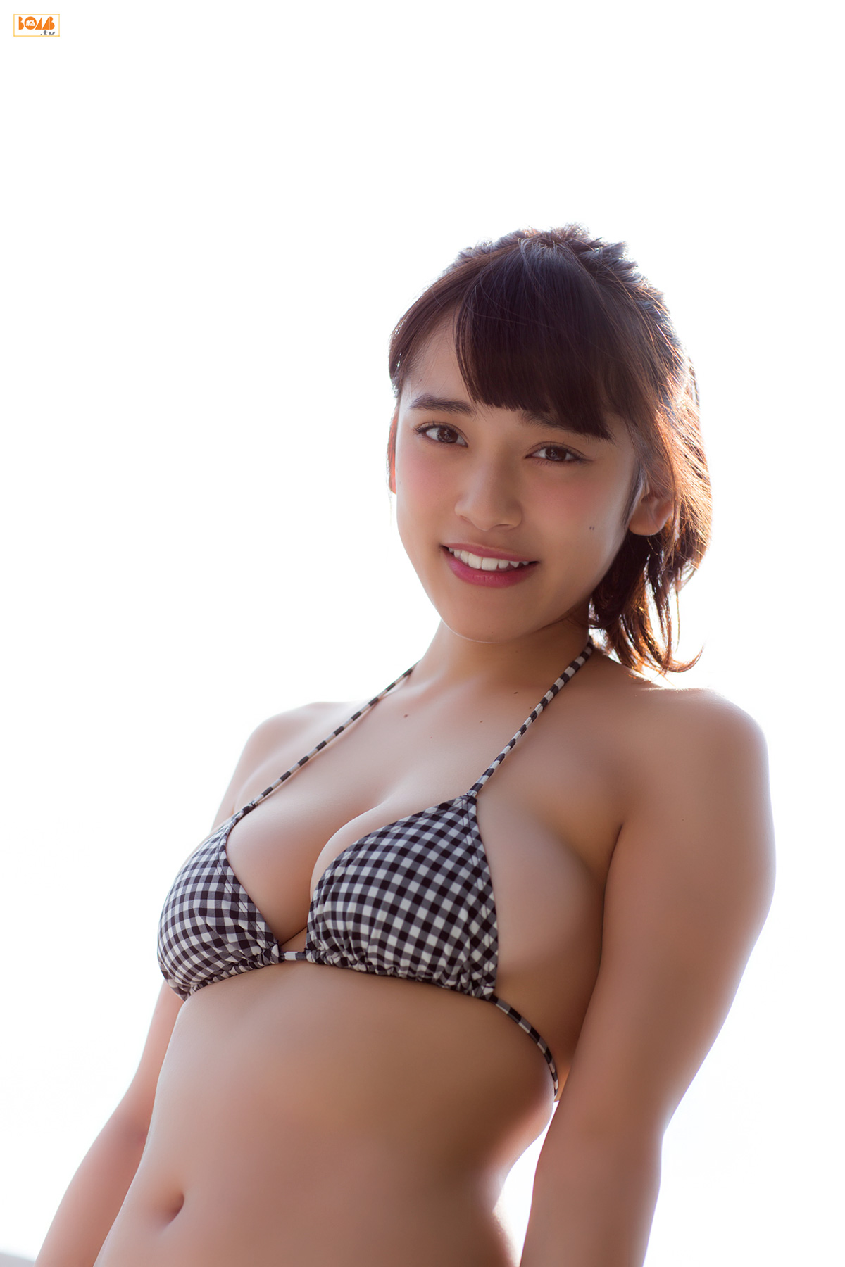 都丸紗也華《まんまるなおんなのこ》 [Bomb.TV] 2015年12月号