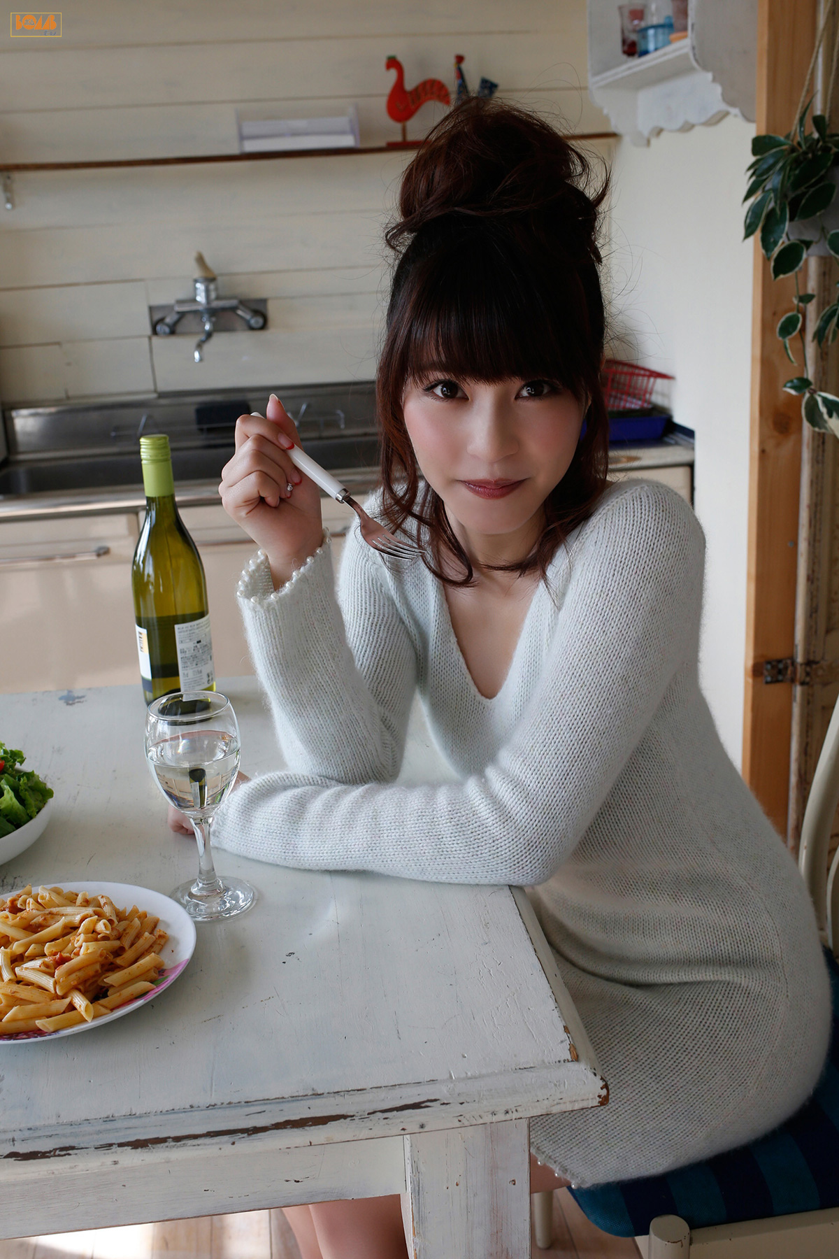 岸明日香《ほろ酔いクリスマス》 [Bomb.TV] 2016年01月号