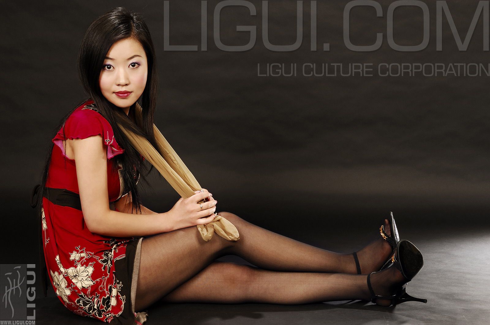[丽柜LiGui] Model 小璐璐《飄動的丝襪》丝足写真图片