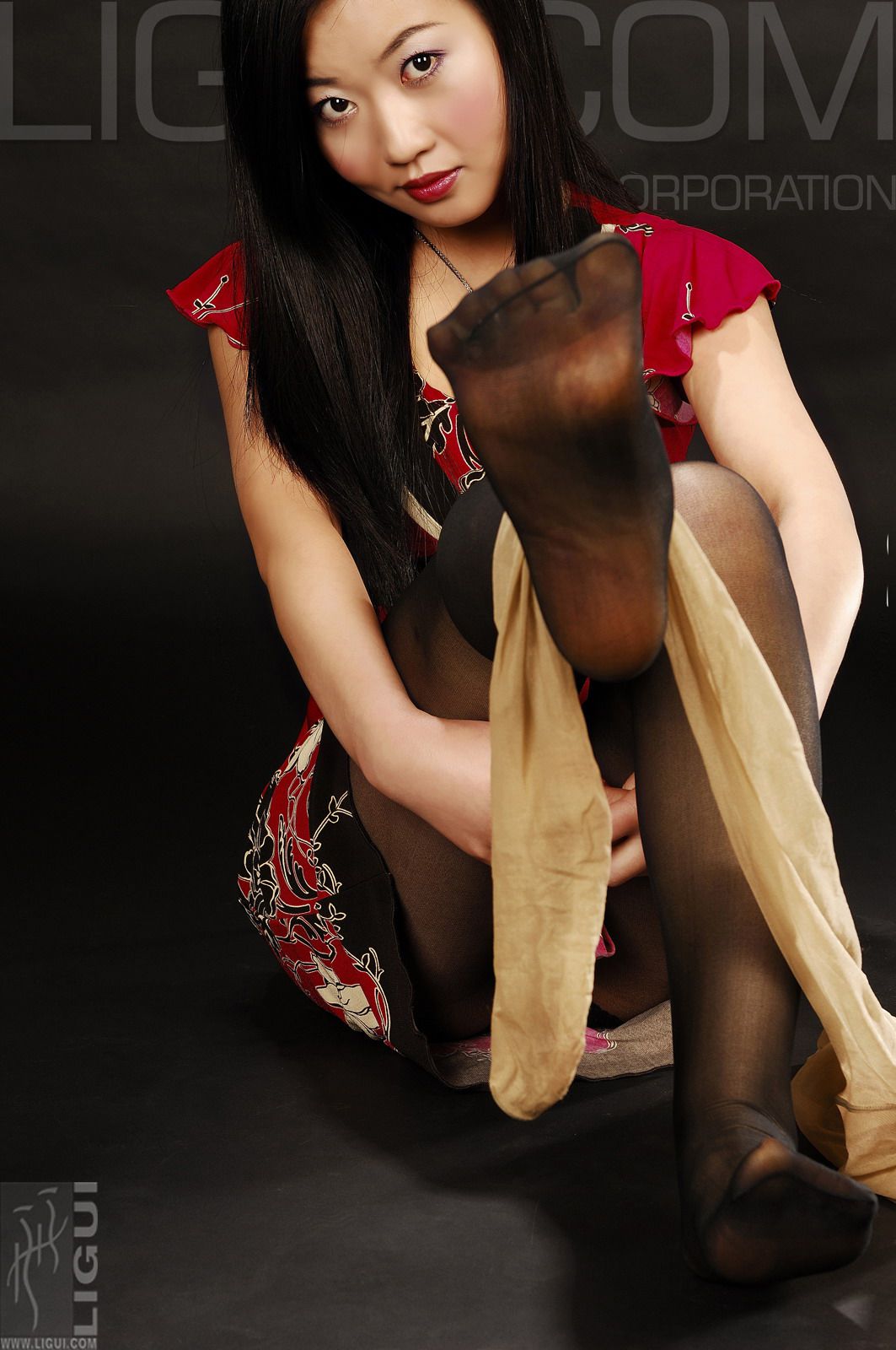 [丽柜LiGui] Model 小璐璐《飄動的丝襪》丝足写真图片