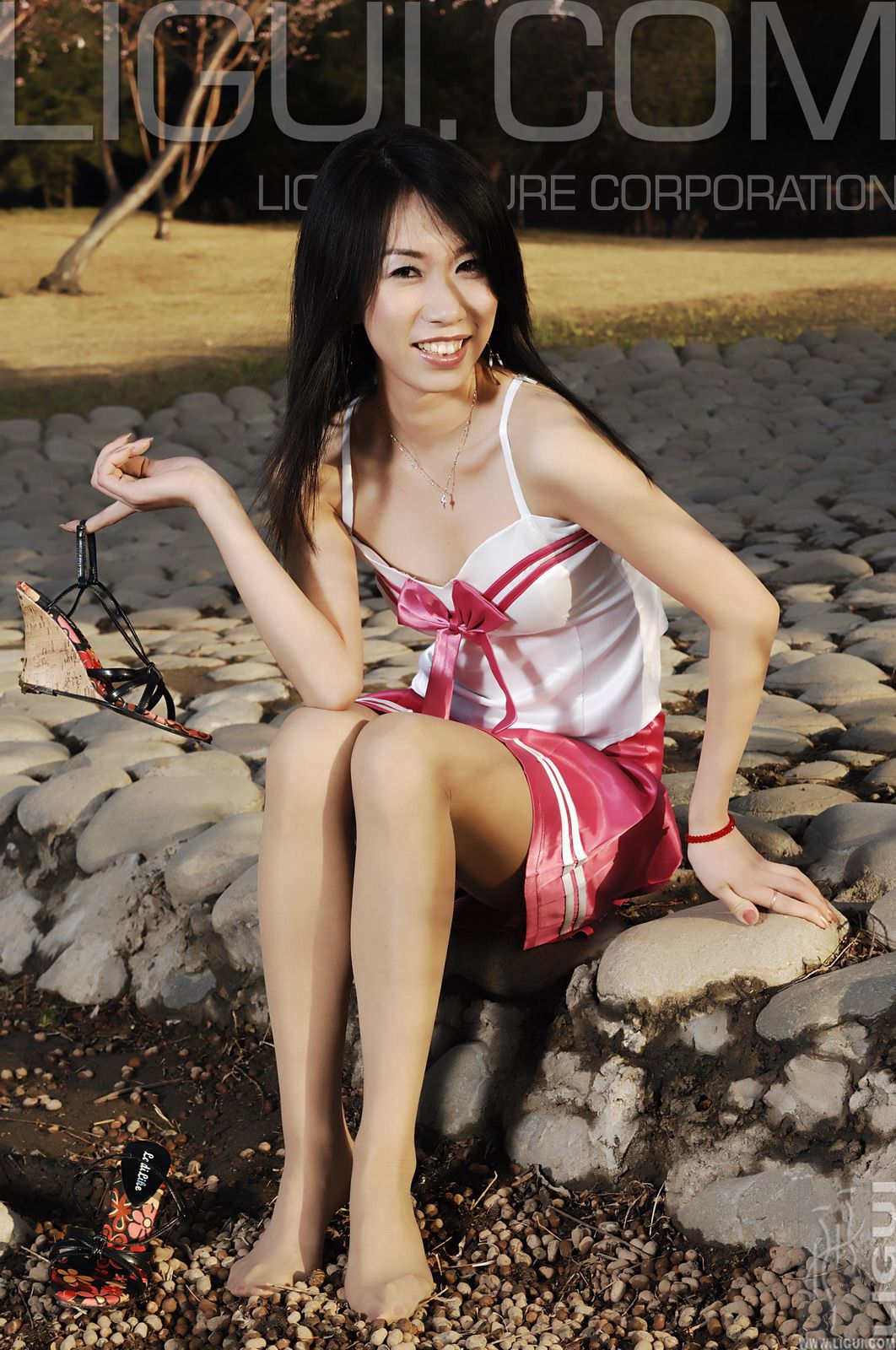 [丽柜LiGui] Model 海伦《春天來了》丝足写真图片