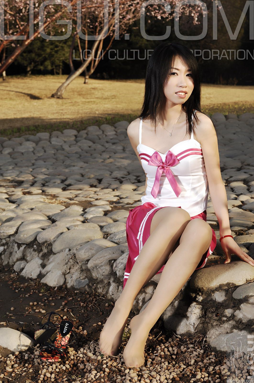 [丽柜LiGui] Model 海伦《春天來了》丝足写真图片