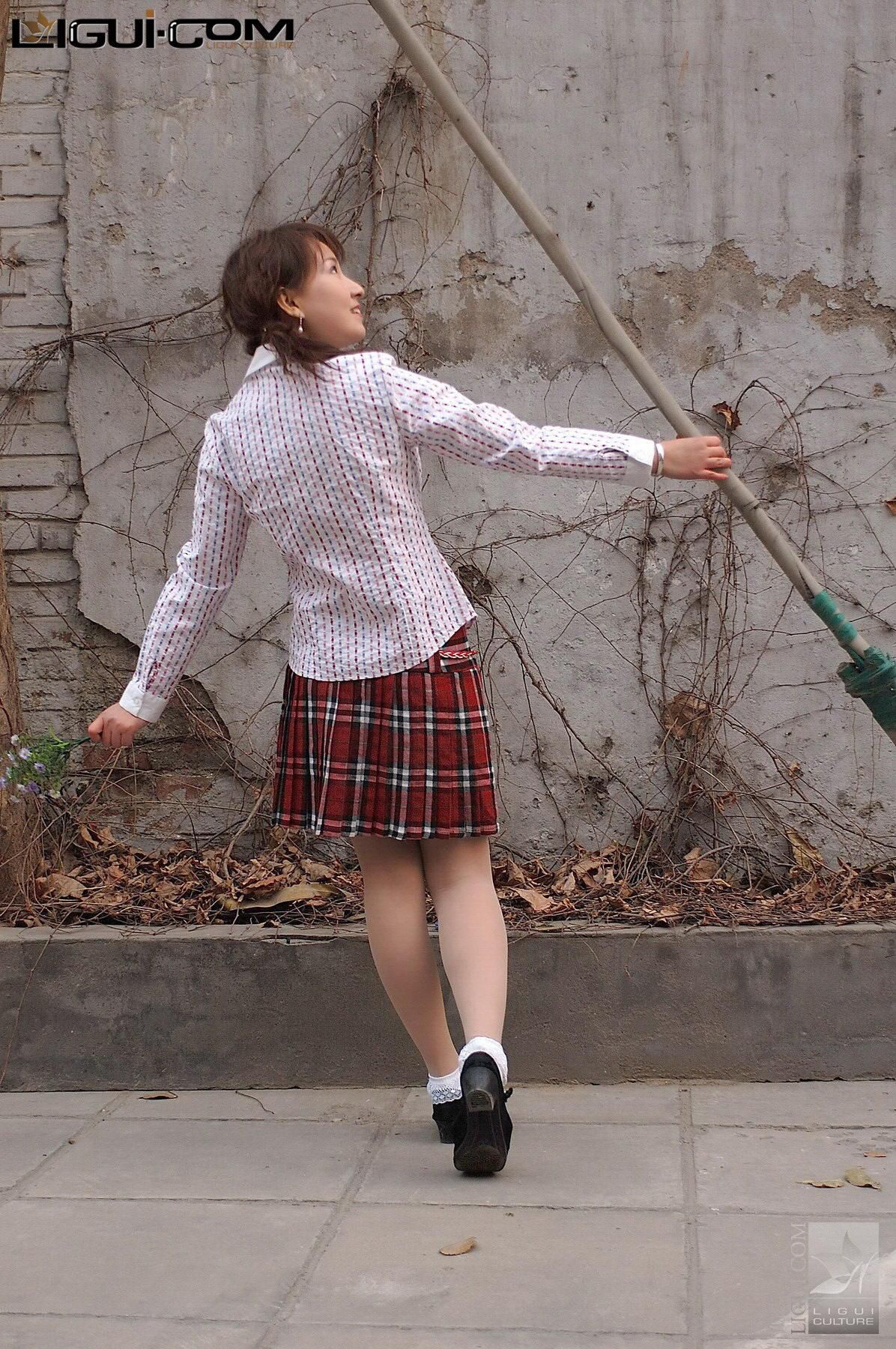 [丽柜LiGui] Model 英子《初恋布鞋女孩》丝足写真图片