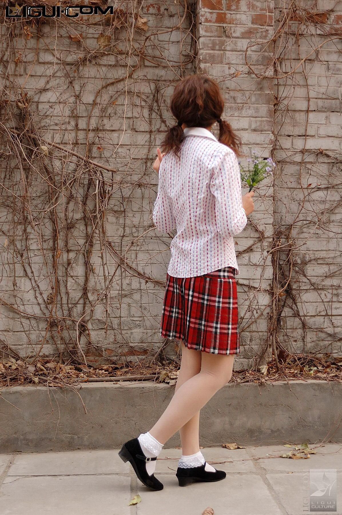 [丽柜LiGui] Model 英子《初恋布鞋女孩》丝足写真图片