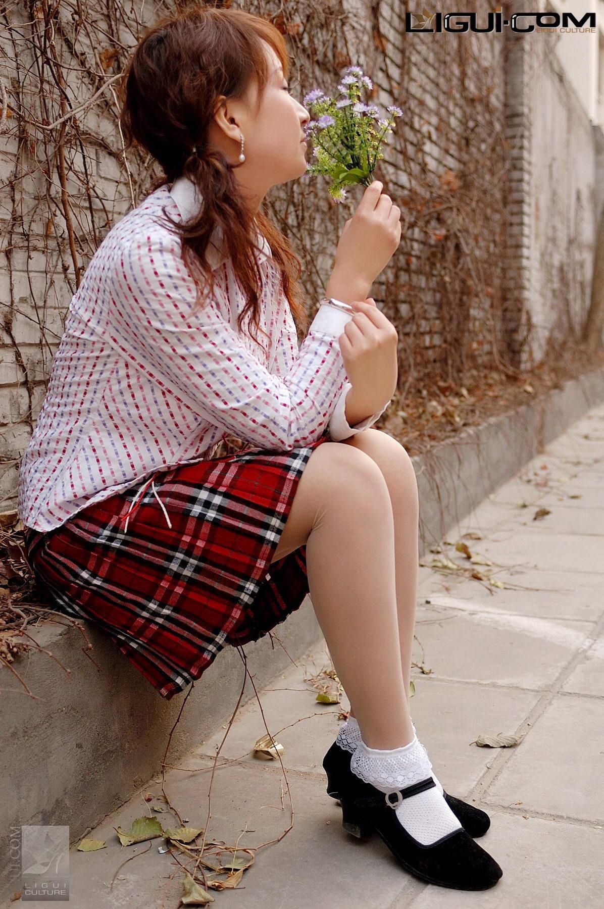 [丽柜LiGui] Model 英子《初恋布鞋女孩》丝足写真图片