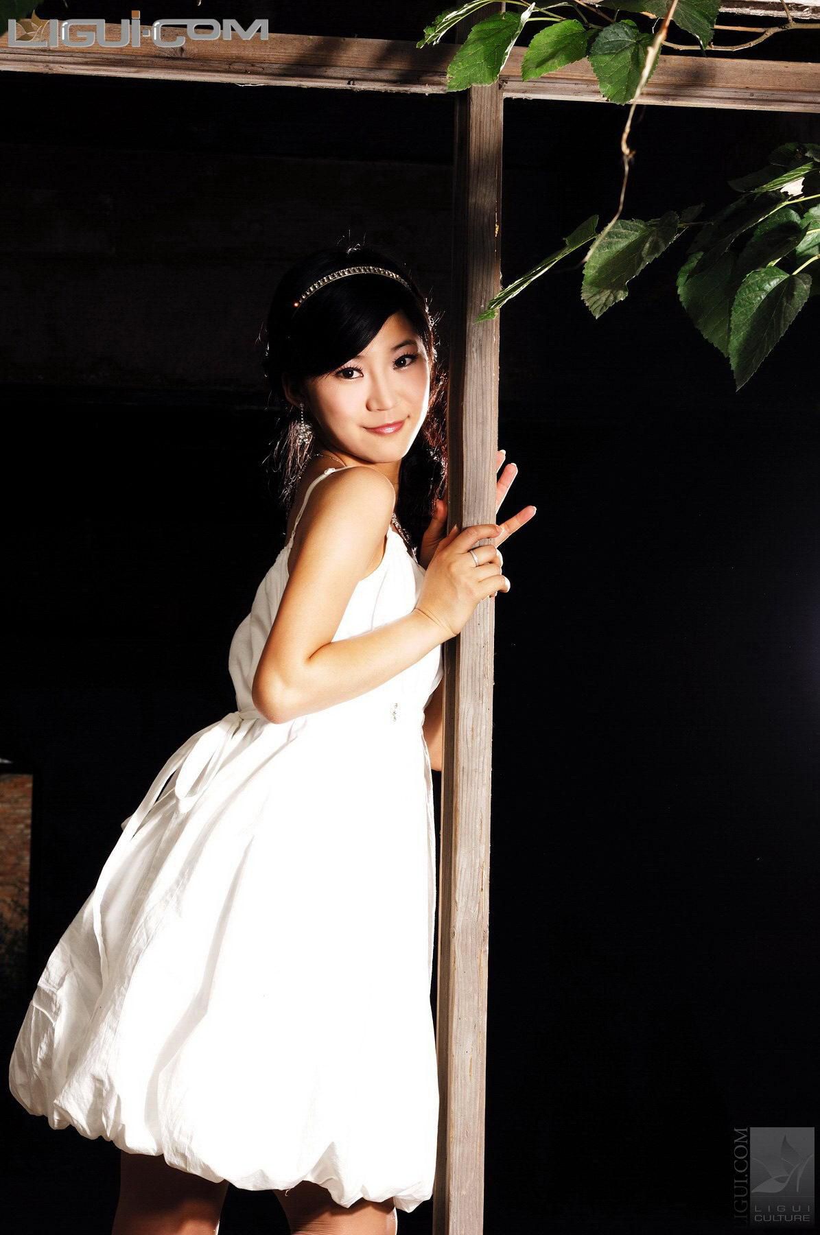 Model 卡鲁鲁《纯情少女的丝恋》 [丽柜LiGui] 丝足写真图片