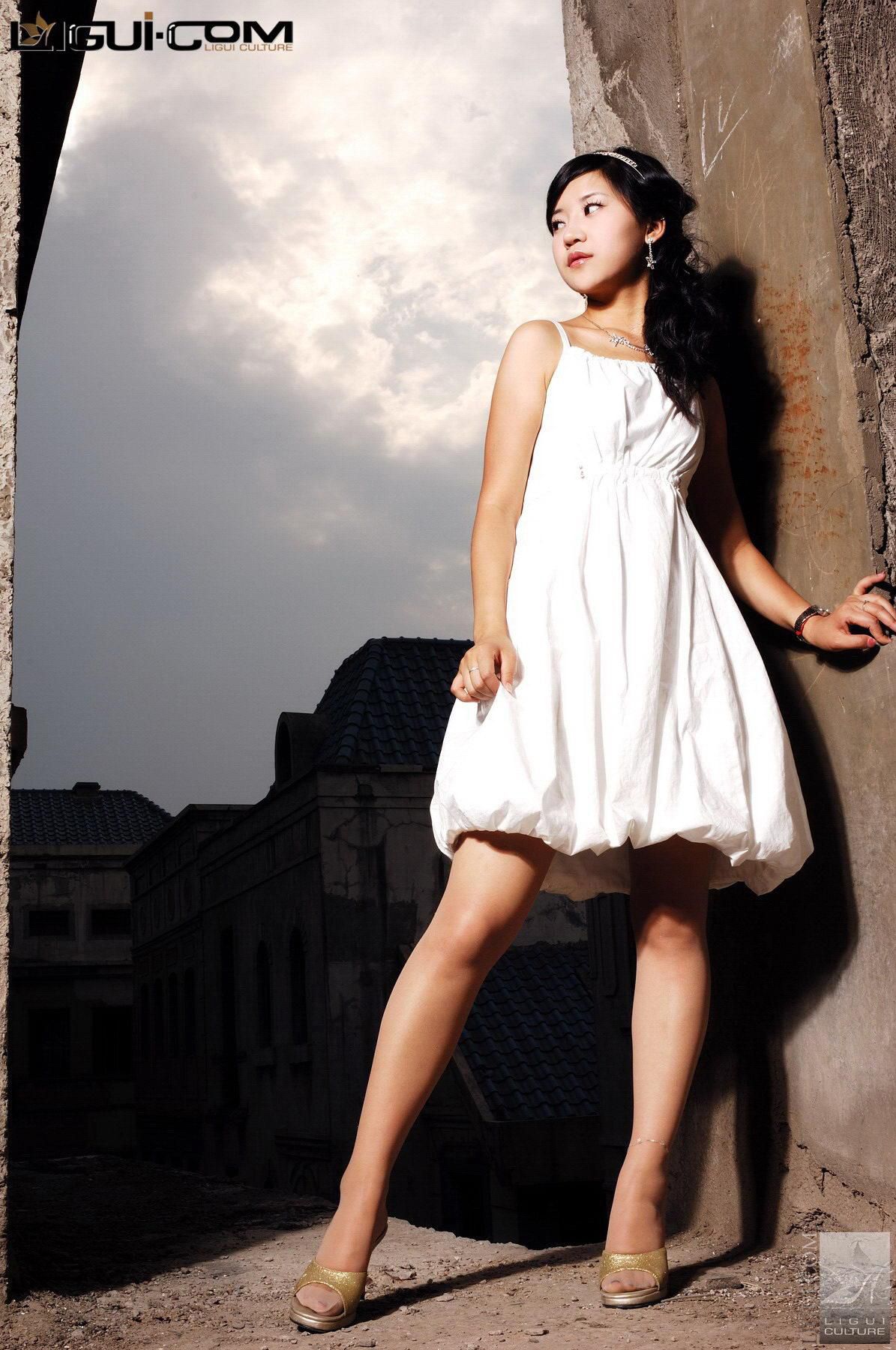 Model 卡鲁鲁《纯情少女的丝恋》 [丽柜LiGui] 丝足写真图片
