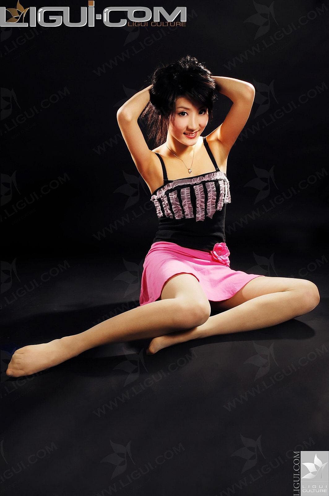 Model 陈佳崎《拜倒粉红榴裙》 丝足写真图片 [丽柜LiGui]