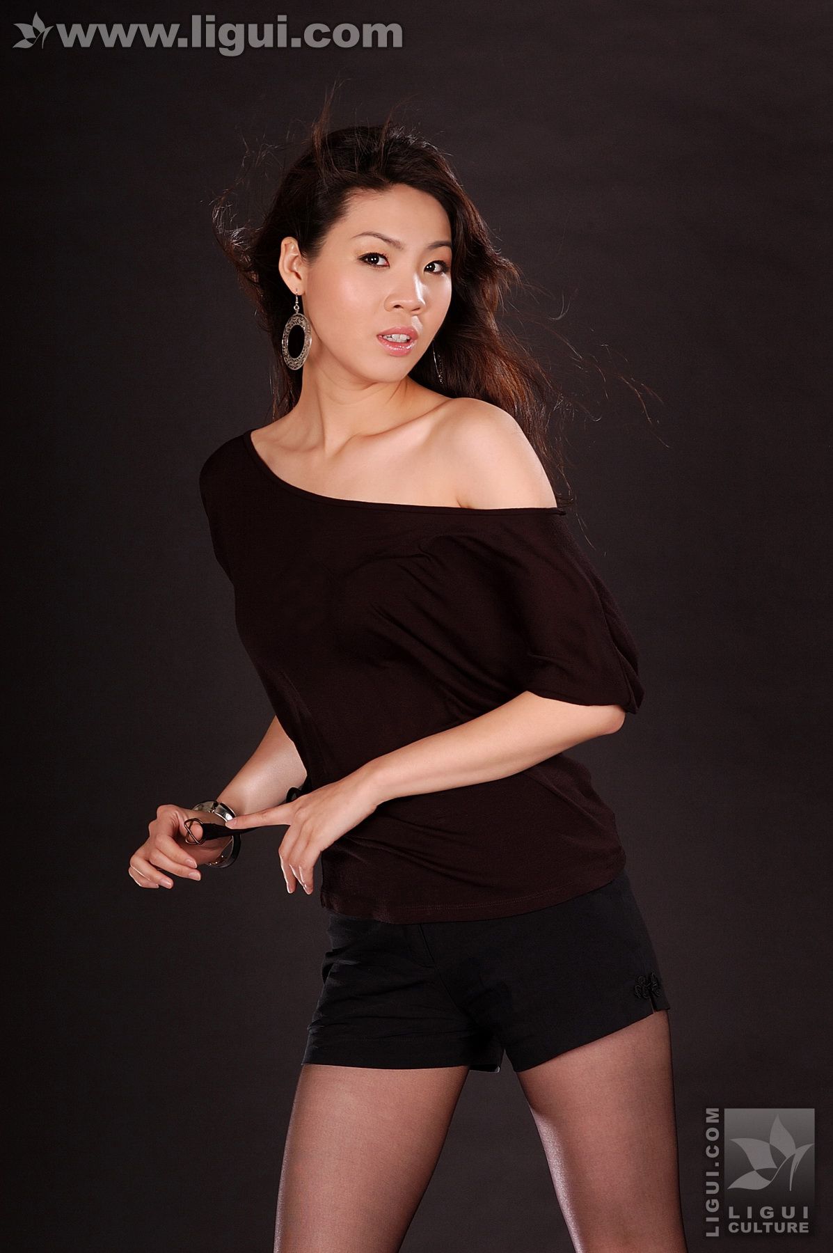 Model 安琪《魅惑黑丝触动“底线欲望的精彩”》 [丽柜LiGui] 丝足写真图片