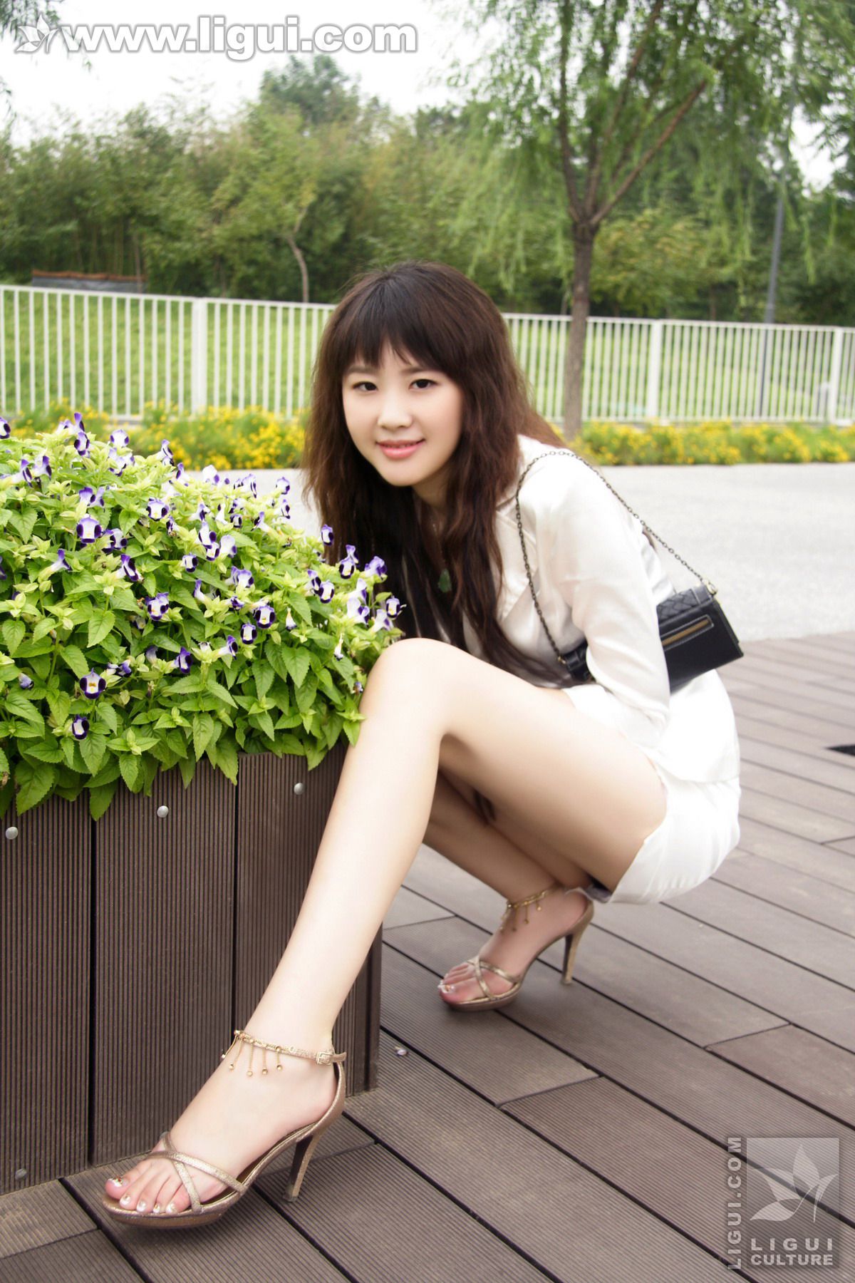 Model 菲菲《超级美女奥运赛场展》 [丽柜LiGui] 美腿玉足写真图片