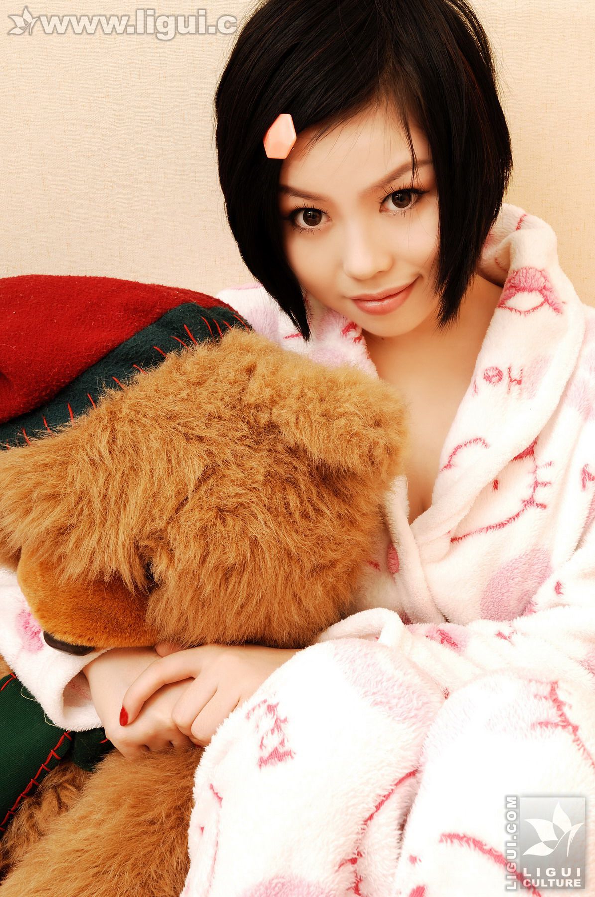 Model 幕子《可爱睡衣美足秀》 [丽柜LiGui] 丝袜美足写真图片