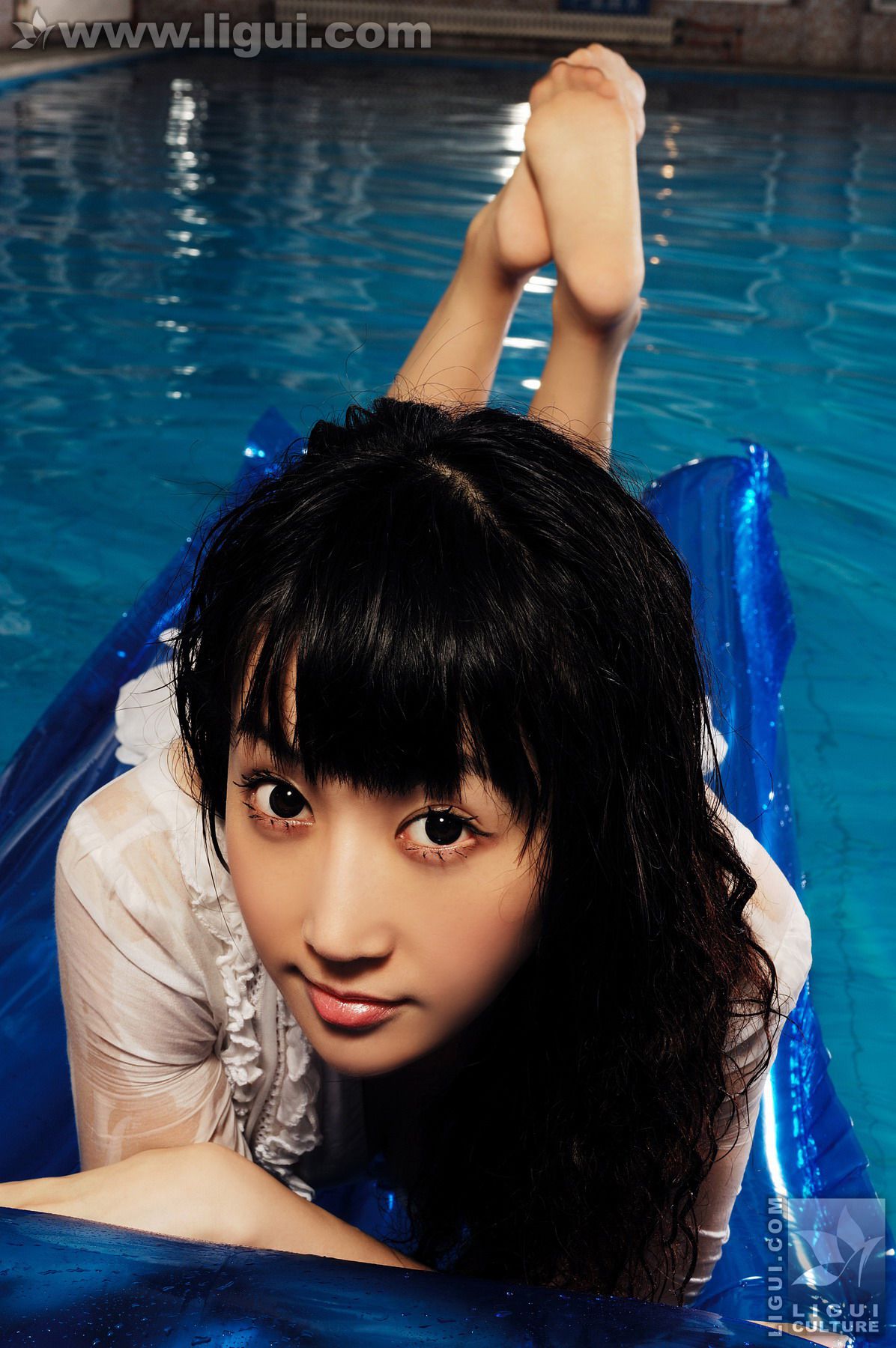 Model 程海伦《美轮美奂风姿乍现》 [丽柜LiGui] 美腿玉足写真图片
