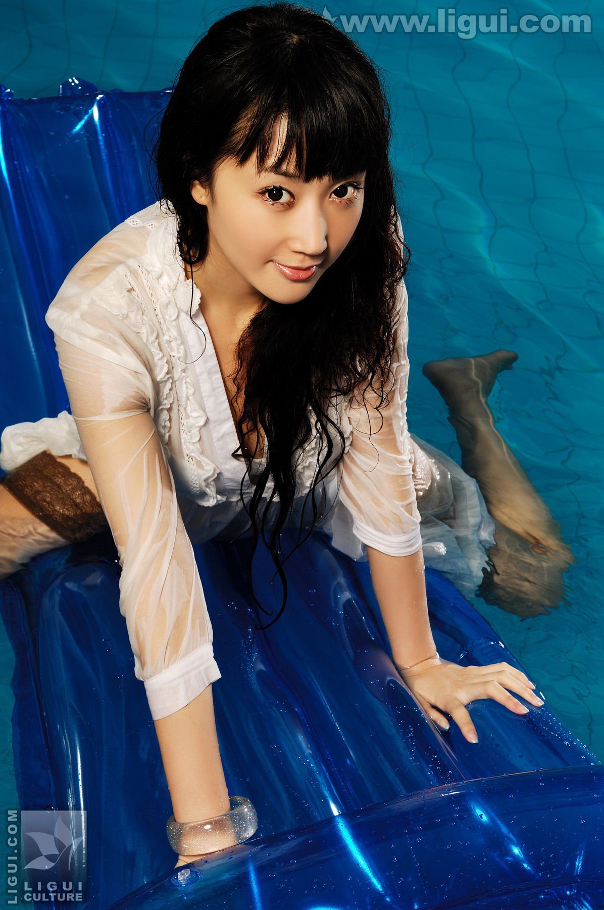Model 程海伦《美轮美奂风姿乍现》 [丽柜LiGui] 美腿玉足写真图片