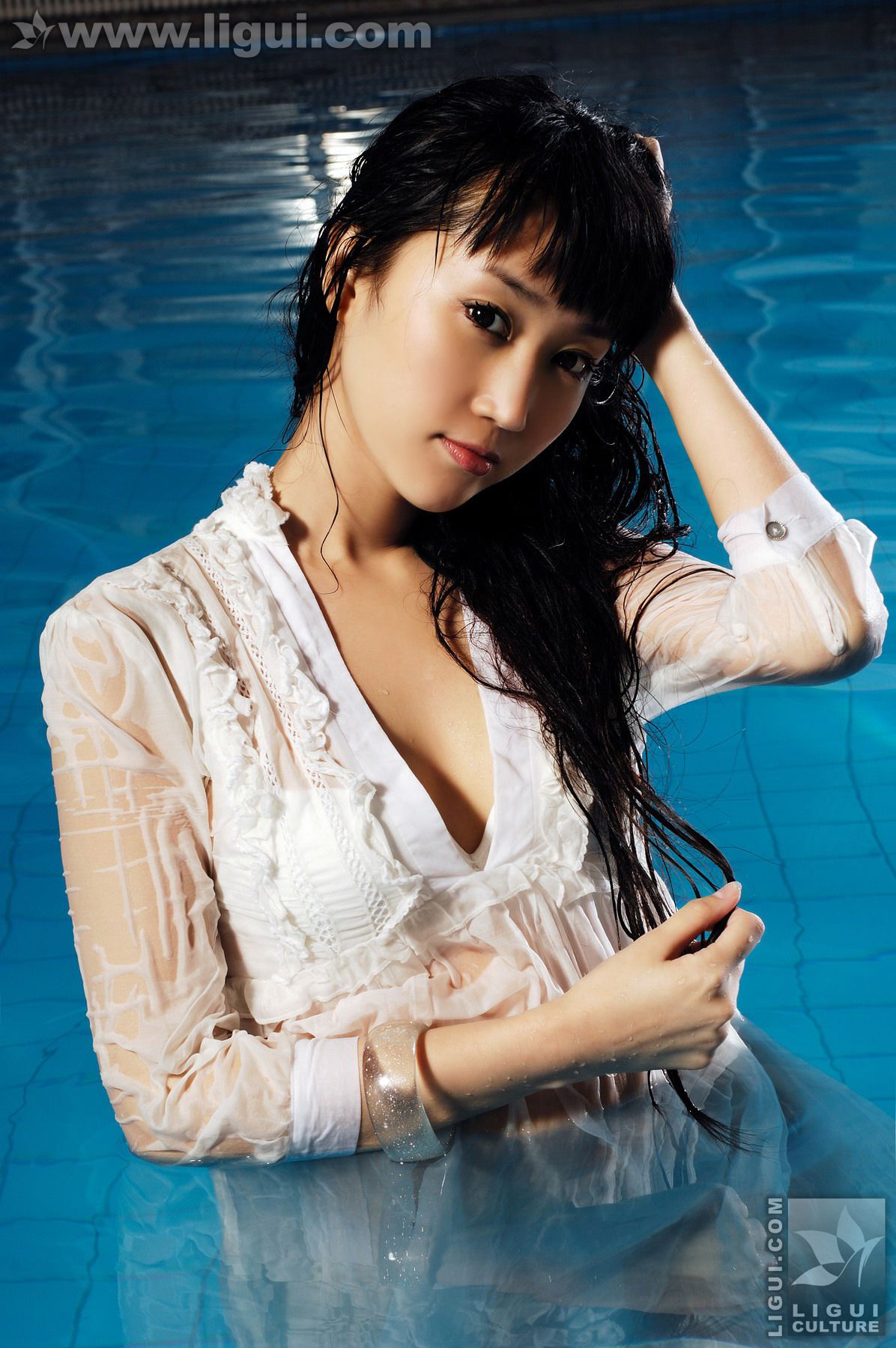 Model 程海伦《美轮美奂风姿乍现》 [丽柜LiGui] 美腿玉足写真图片