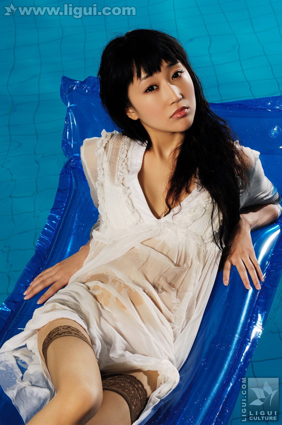Model 程海伦《美轮美奂风姿乍现》 [丽柜LiGui] 美腿玉足写真图片