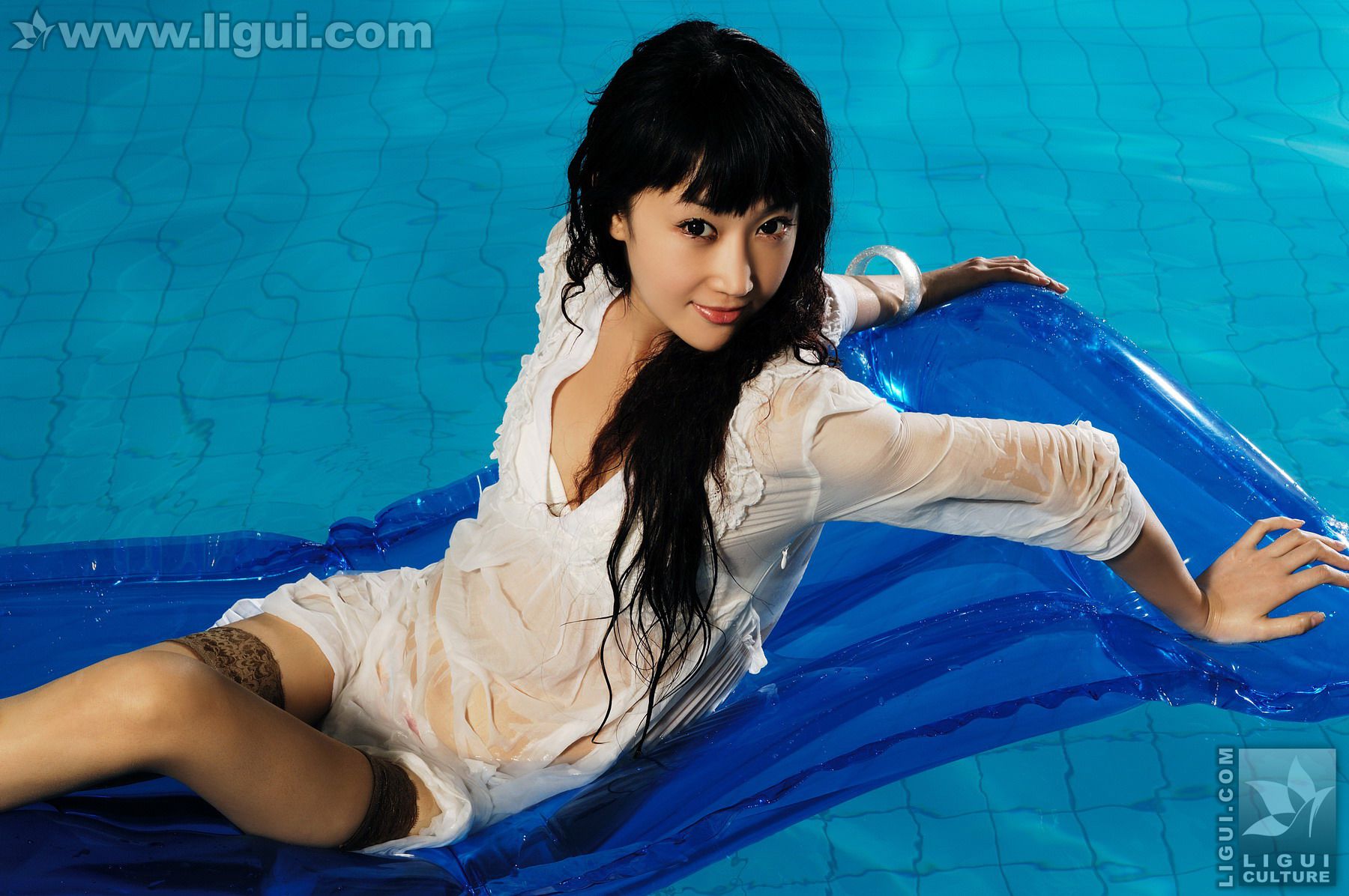 Model 程海伦《美轮美奂风姿乍现》 [丽柜LiGui] 美腿玉足写真图片