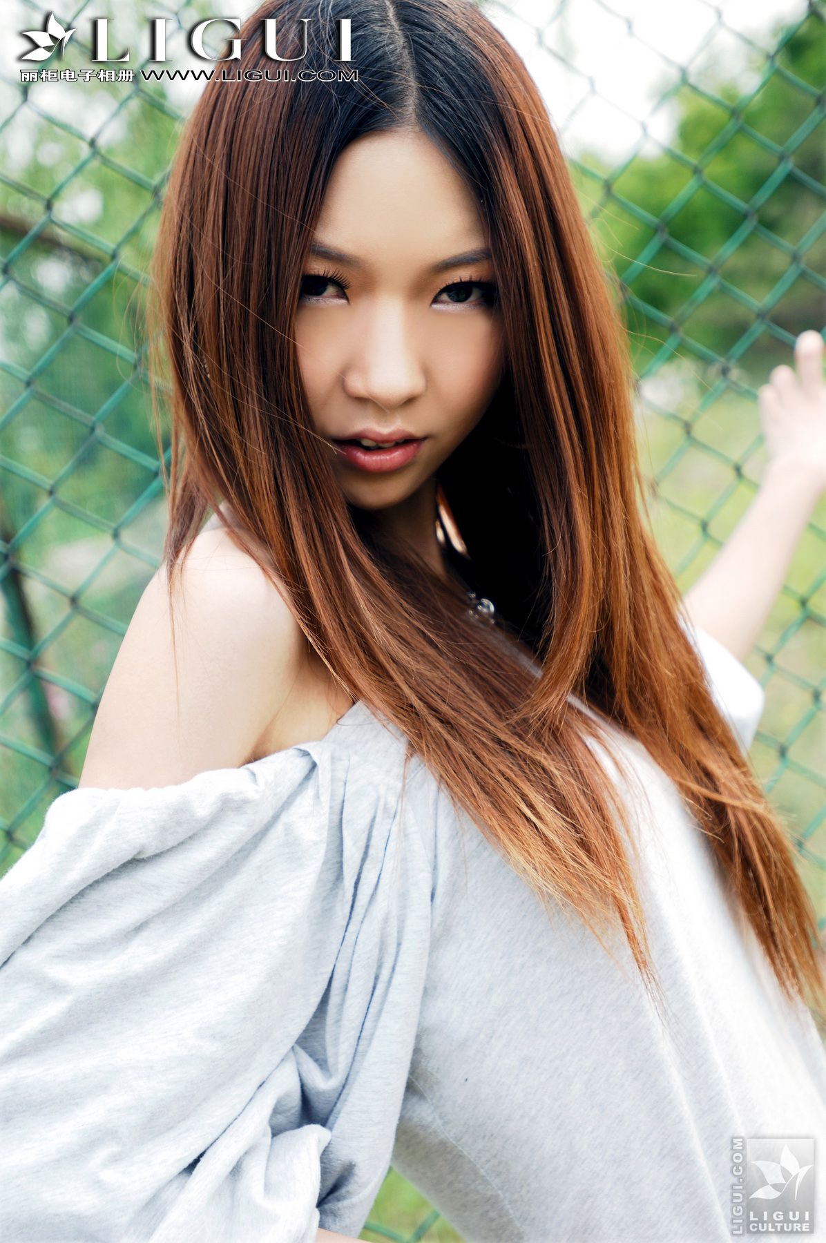 Model 文欣《美丽温玉河上》 [丽柜LiGui] 美腿玉足写真图片