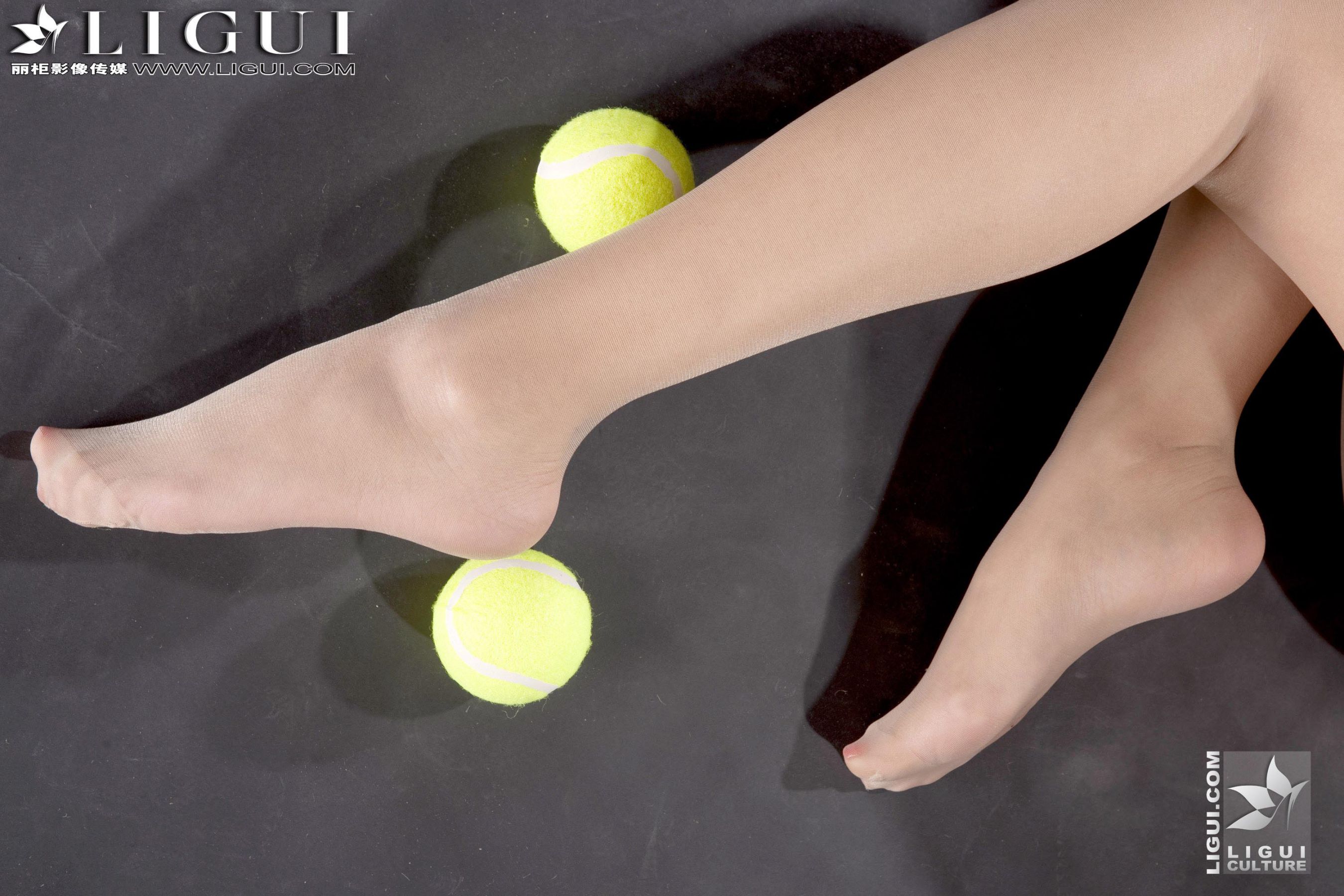 Model 美美《羽毛球美人丝足秀》上中下合集 [丽柜LiGui] 美腿玉足写真图片