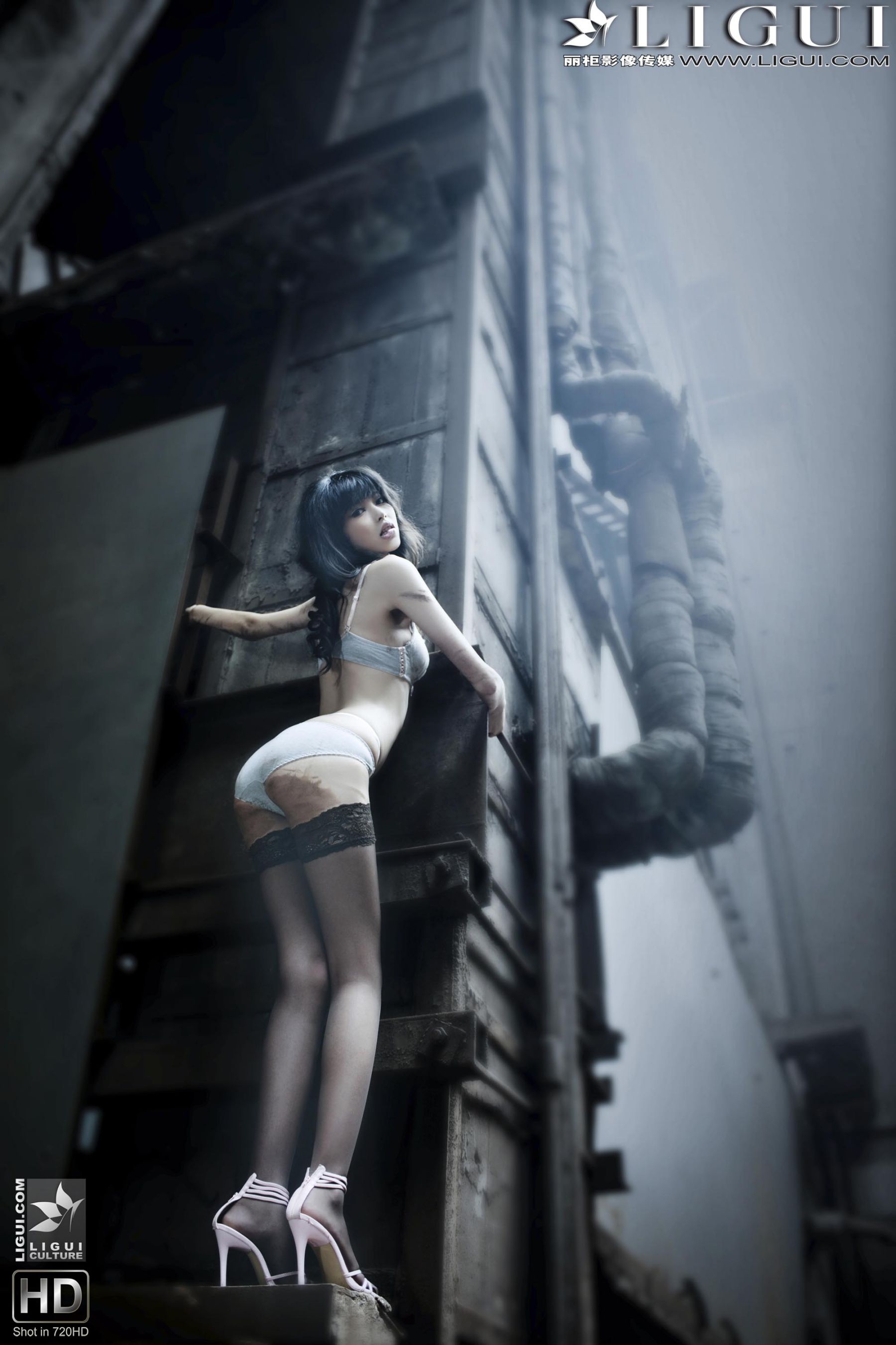 Model 梦露《黑丝女郎外拍魅惑》上下合集 [丽柜LiGui] 美腿玉足写真图片