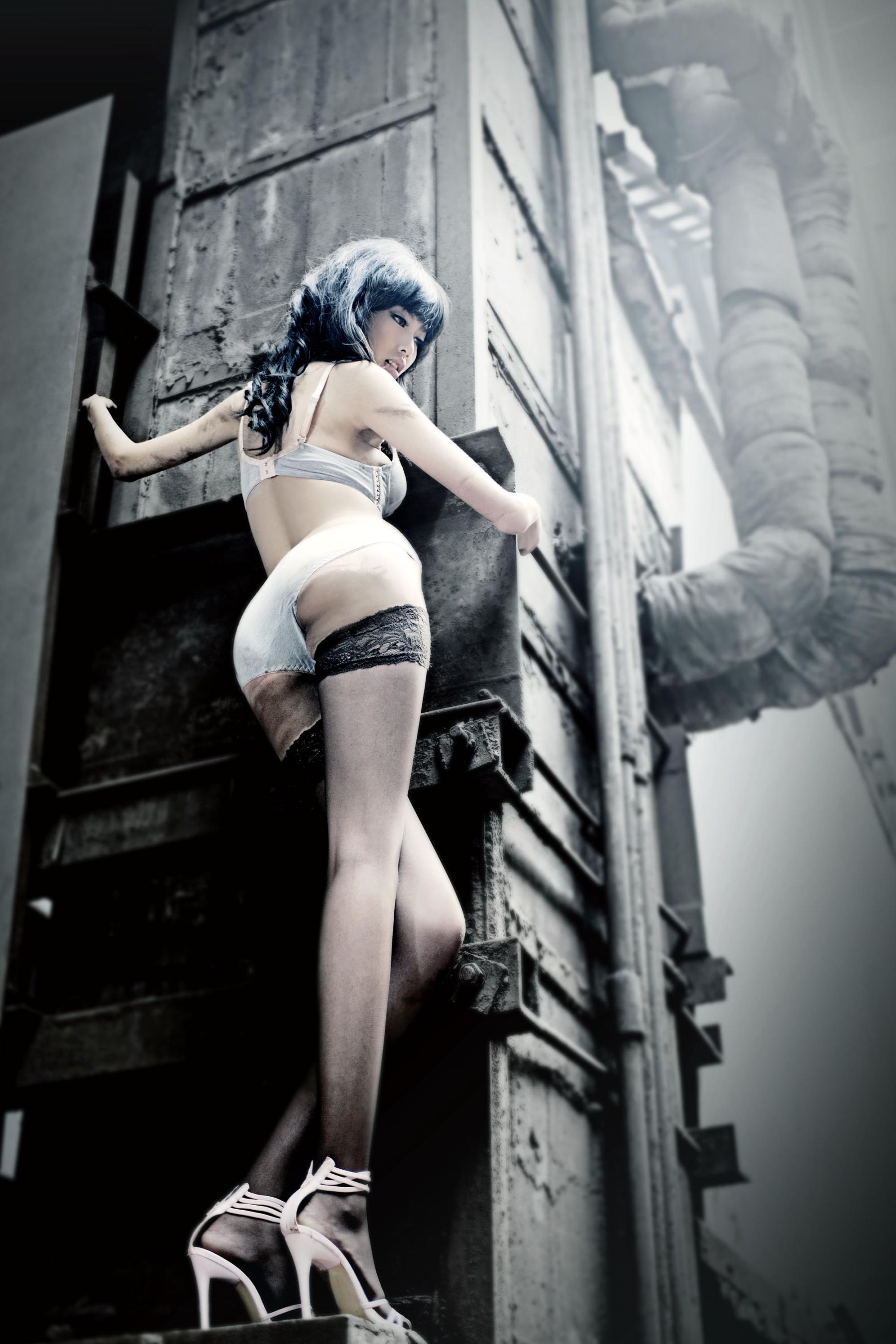 Model 梦露《黑丝女郎外拍魅惑》上下合集 [丽柜LiGui] 美腿玉足写真图片