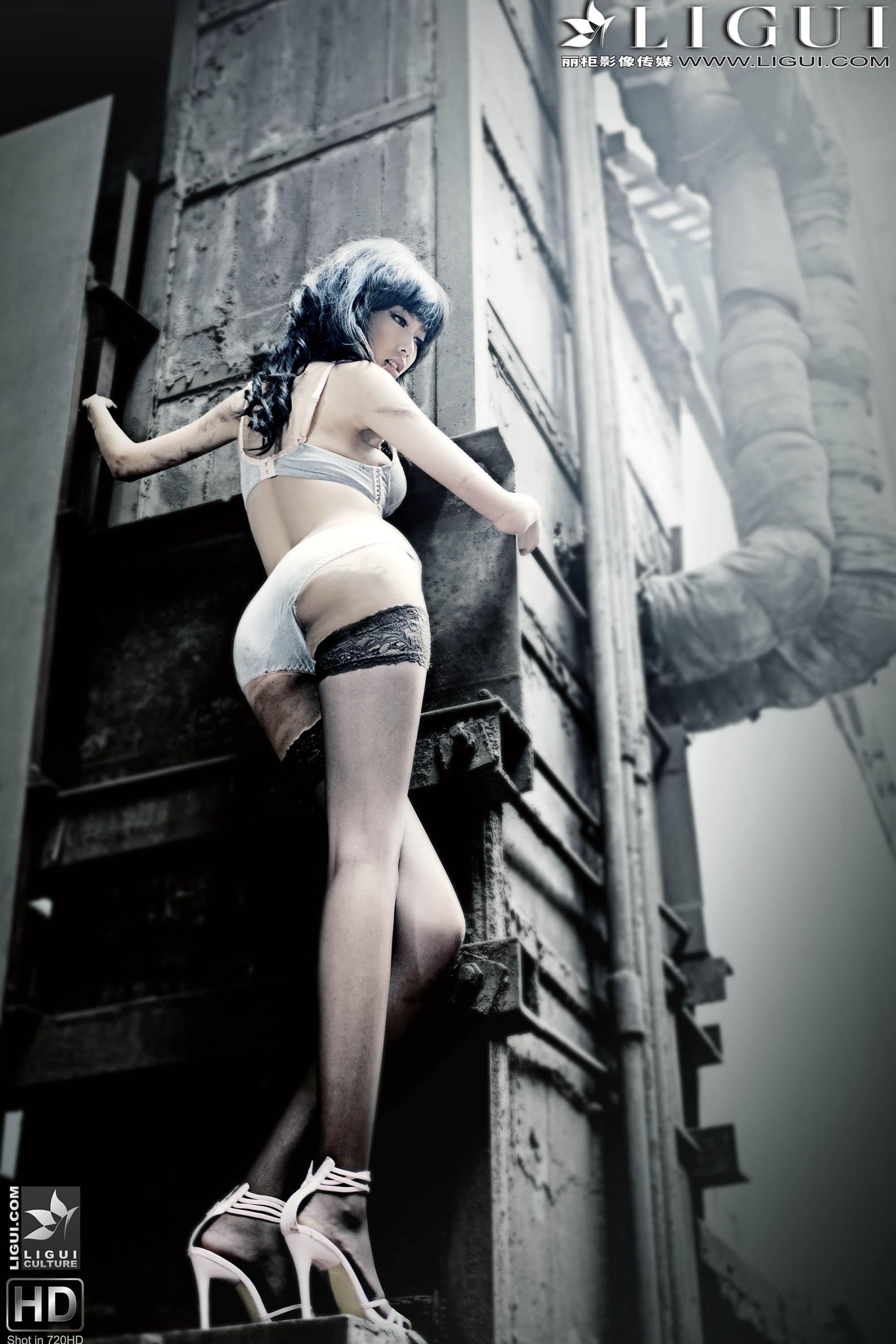 Model 梦露《黑丝女郎外拍魅惑》上下合集 [丽柜LiGui] 美腿玉足写真图片