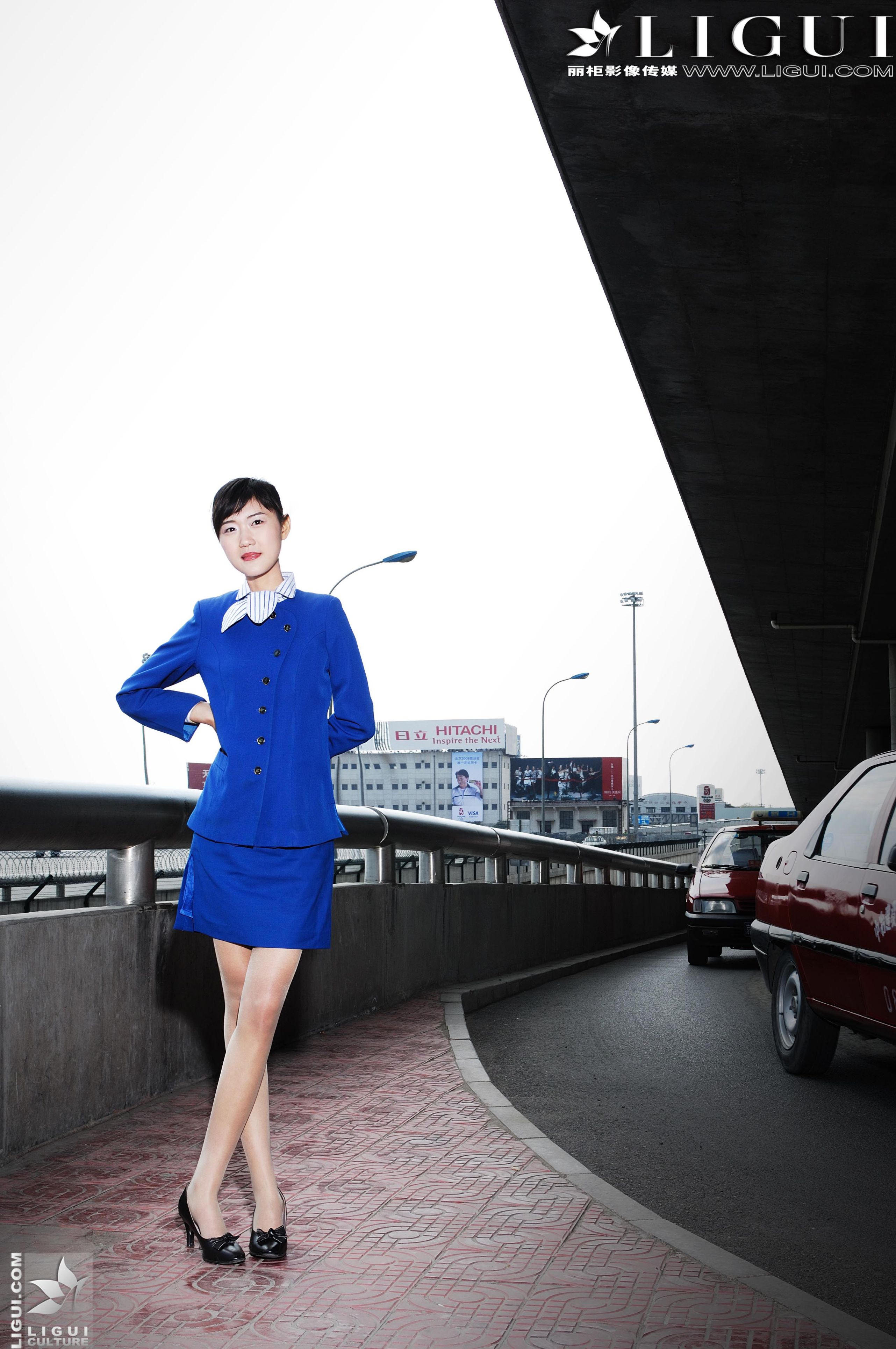 Model 婷婷《空姐系列》 [丽柜LiGui] 美腿丝足写真图片