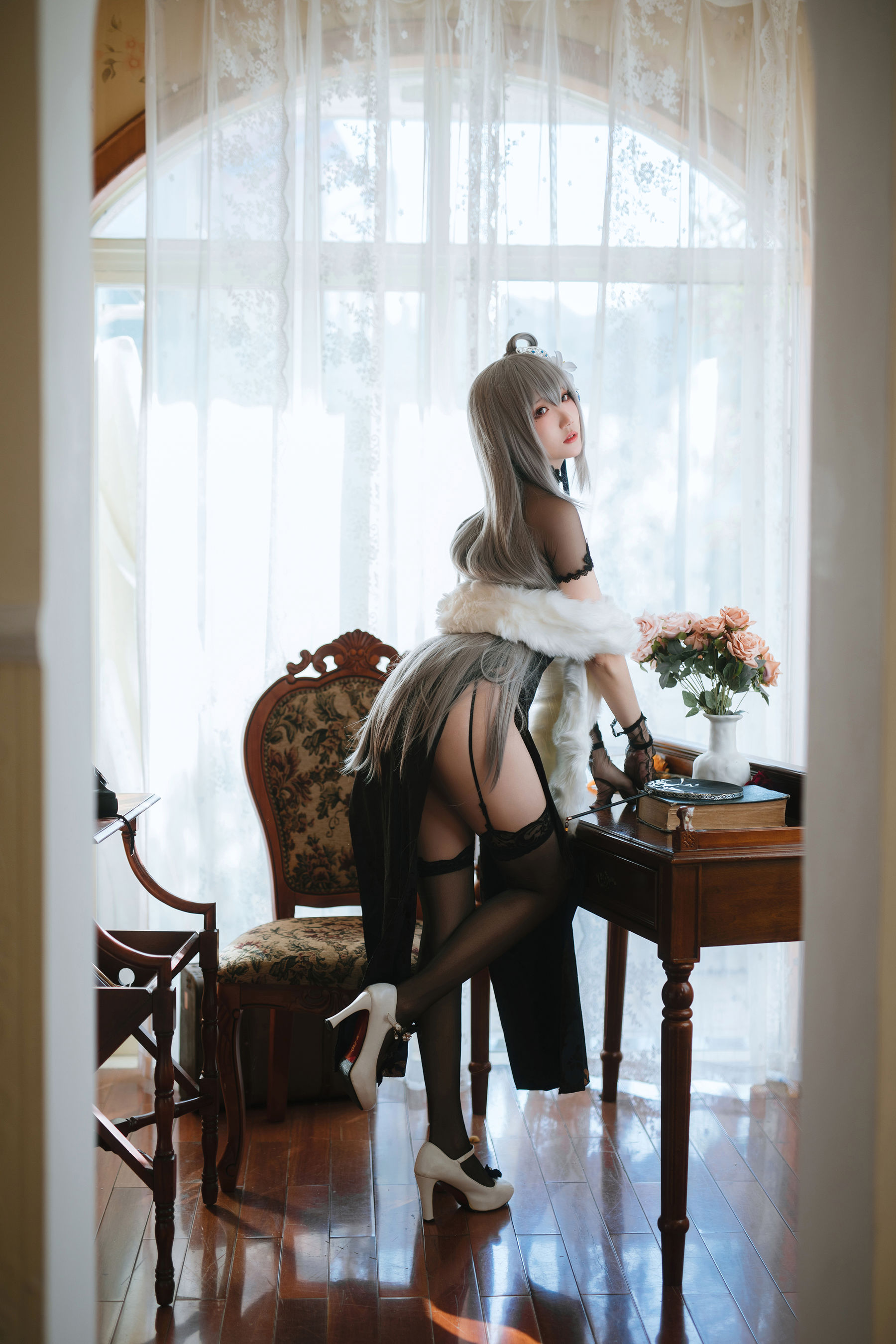Coser瓜希酱福利 碧蓝航线 路易九世旗袍
